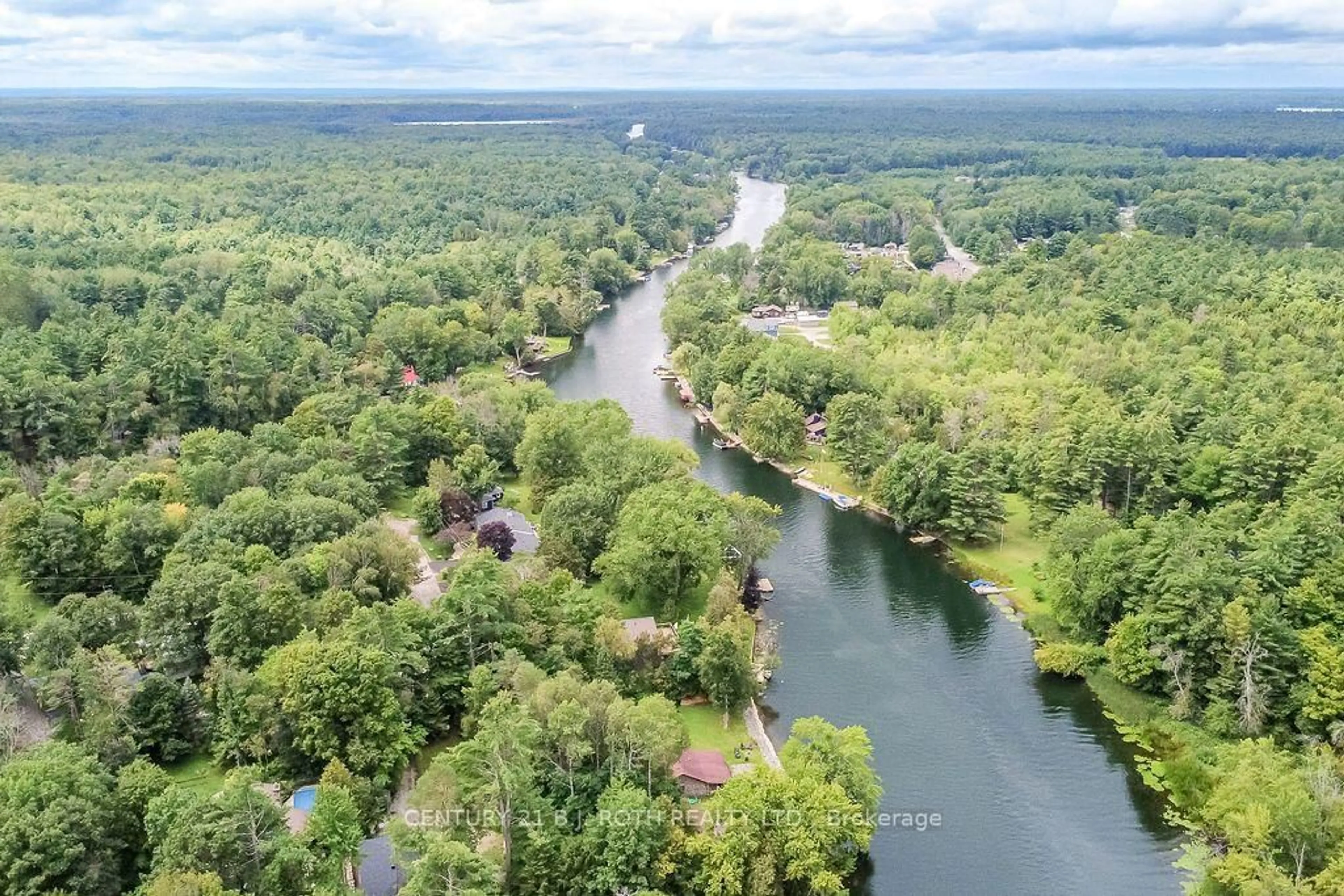 A pic from outside/outdoor area/front of a property/back of a property/a pic from drone, water/lake/river/ocean view for 1133 SEVERN RIVER Rd, Gravenhurst Ontario P0E 1N0