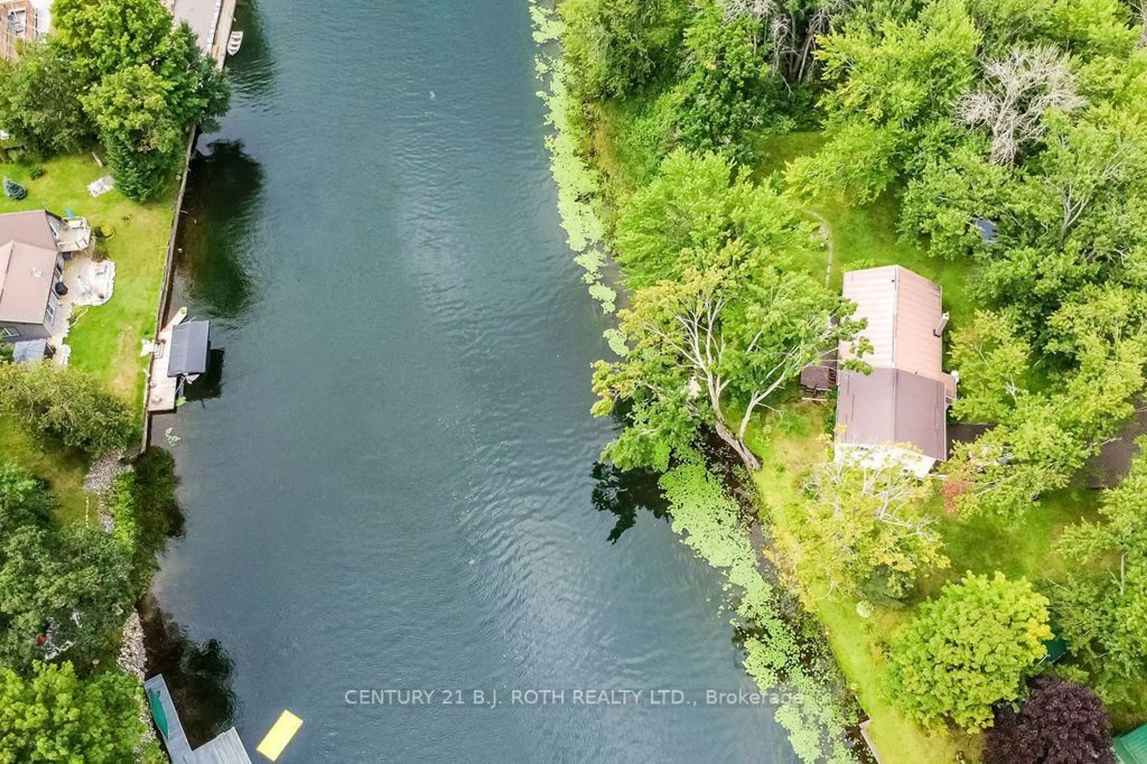 A pic from outside/outdoor area/front of a property/back of a property/a pic from drone, water/lake/river/ocean view for 1133 SEVERN RIVER Rd, Gravenhurst Ontario P0E 1N0