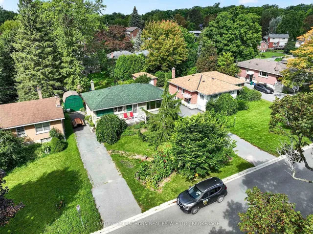 244 Yonge St, Kingston 4