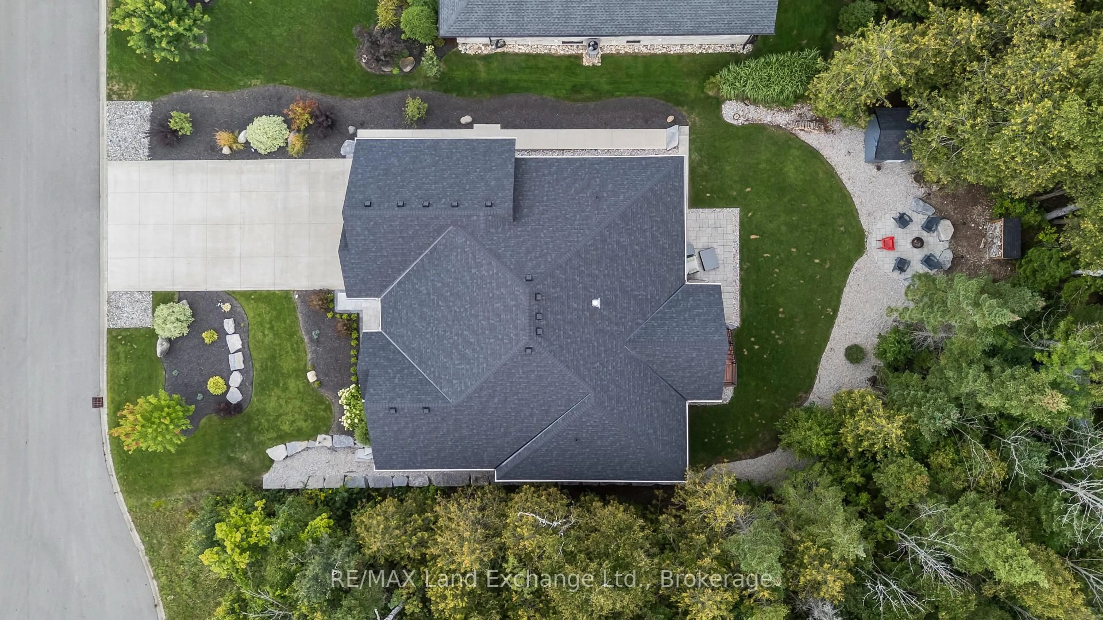 A pic from outside/outdoor area/front of a property/back of a property/a pic from drone, street for 9 Lakeside Woods Cres, Saugeen Shores Ontario N0H 2C6