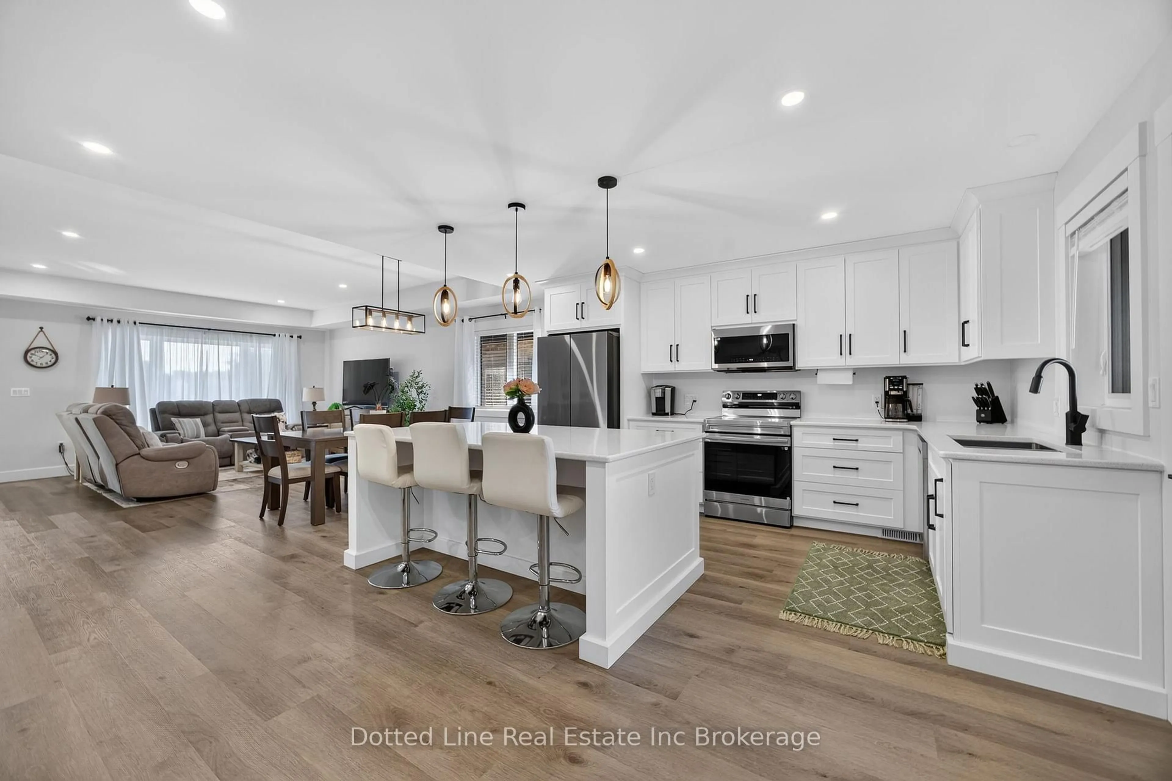 Open concept kitchen, unknown for 18 Walnut Dr, Tillsonburg Ontario N4G 5S2