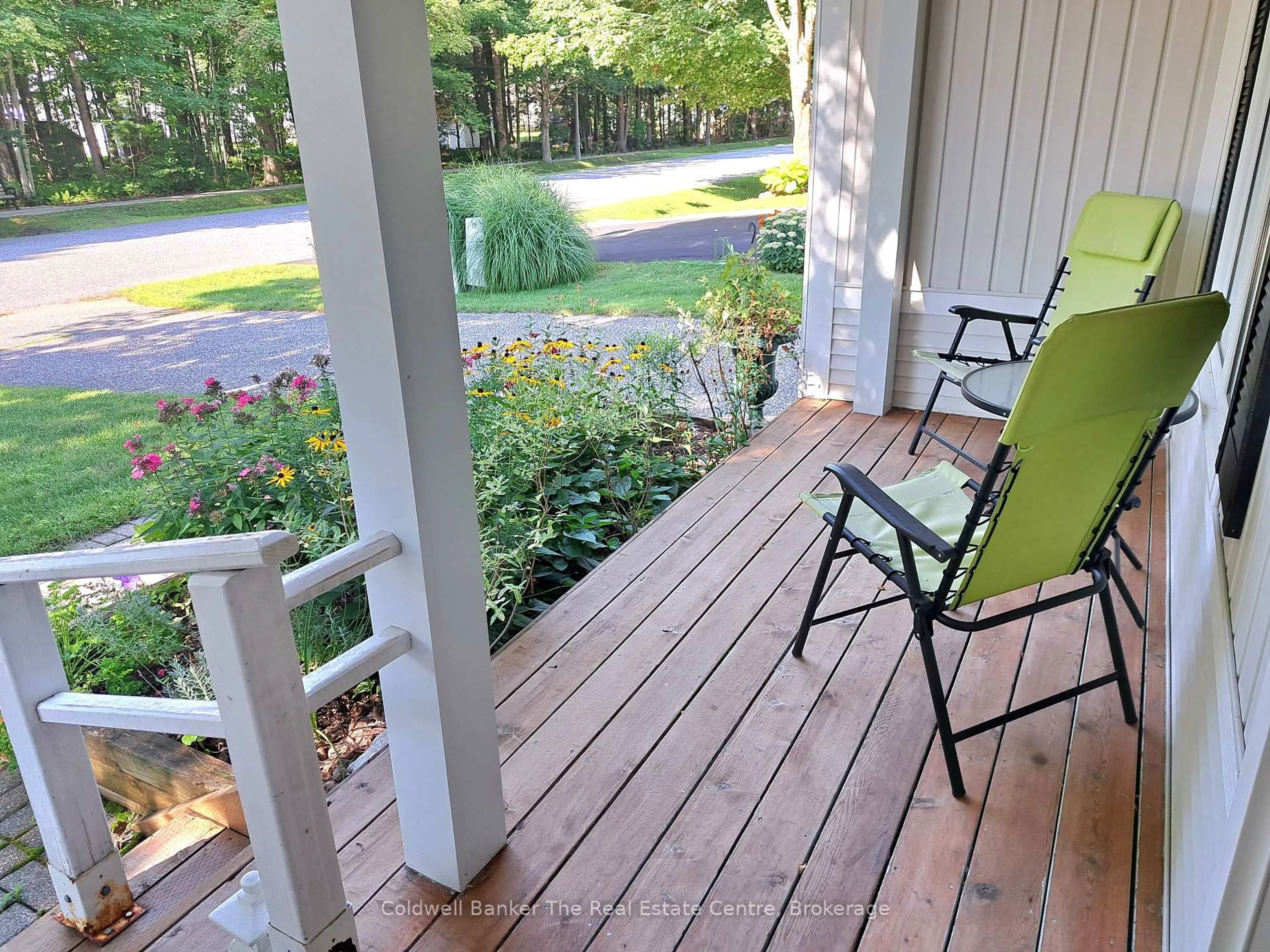 Patio, water/lake/river/ocean view for 76 Pine Ridge Gate, Gravenhurst Ontario P1P 1Y4