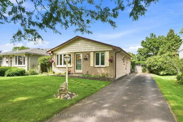 65 Villeneuve Cres, London East 2