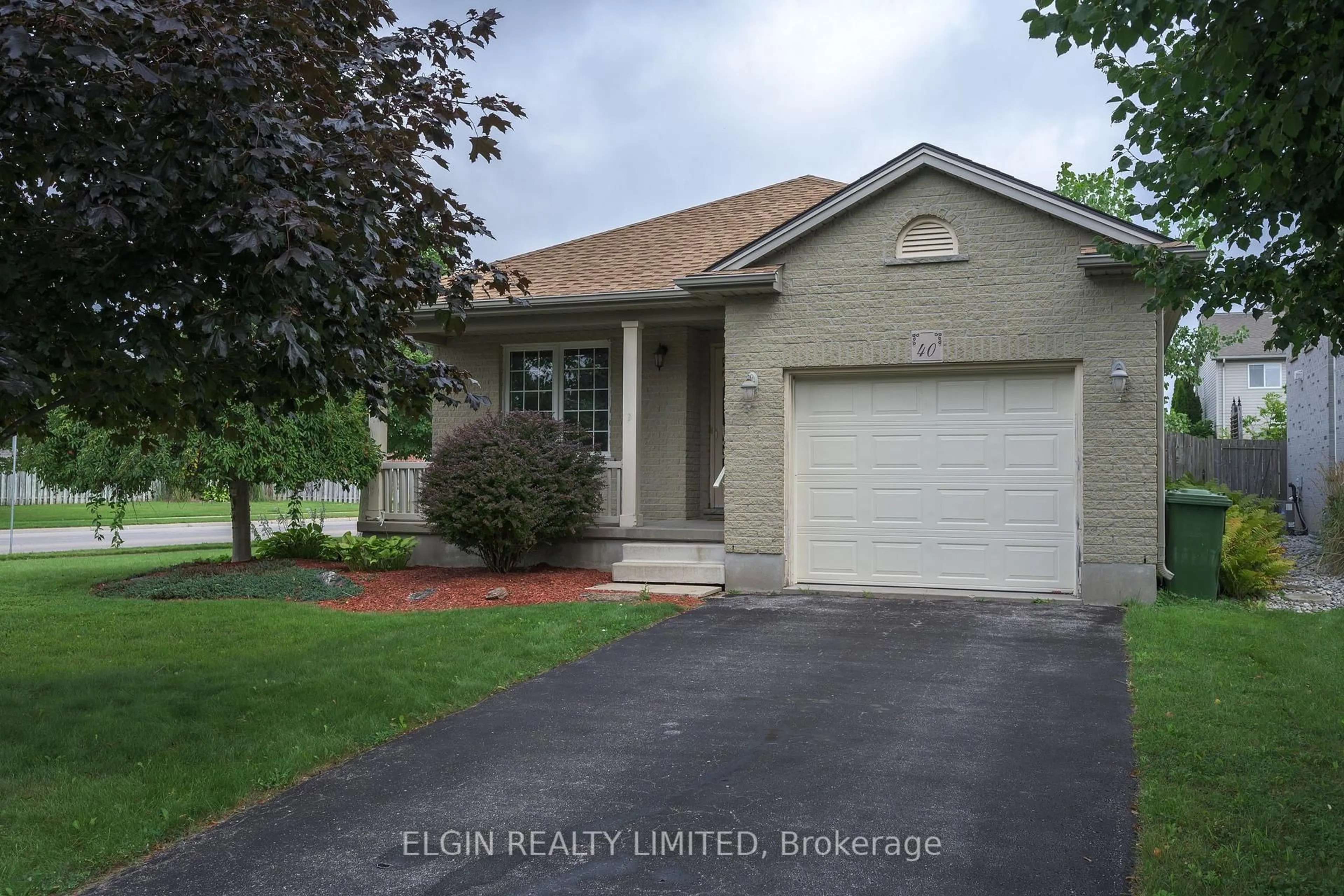 Unknown for 40 SCHREYER Dr, St. Thomas Ontario N5R 6G9