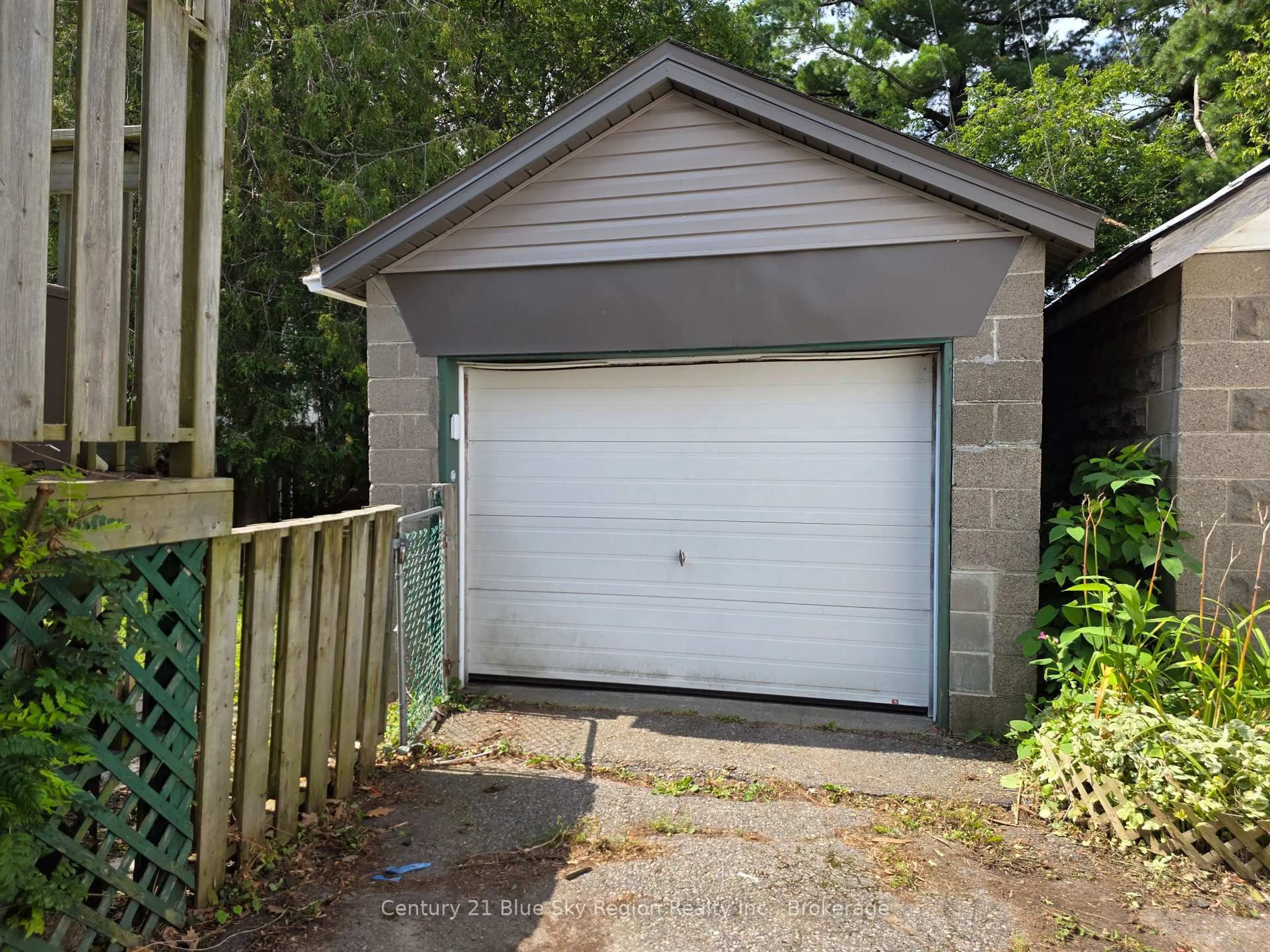 Shed for 153 First Ave, North Bay Ontario P1B 3B8