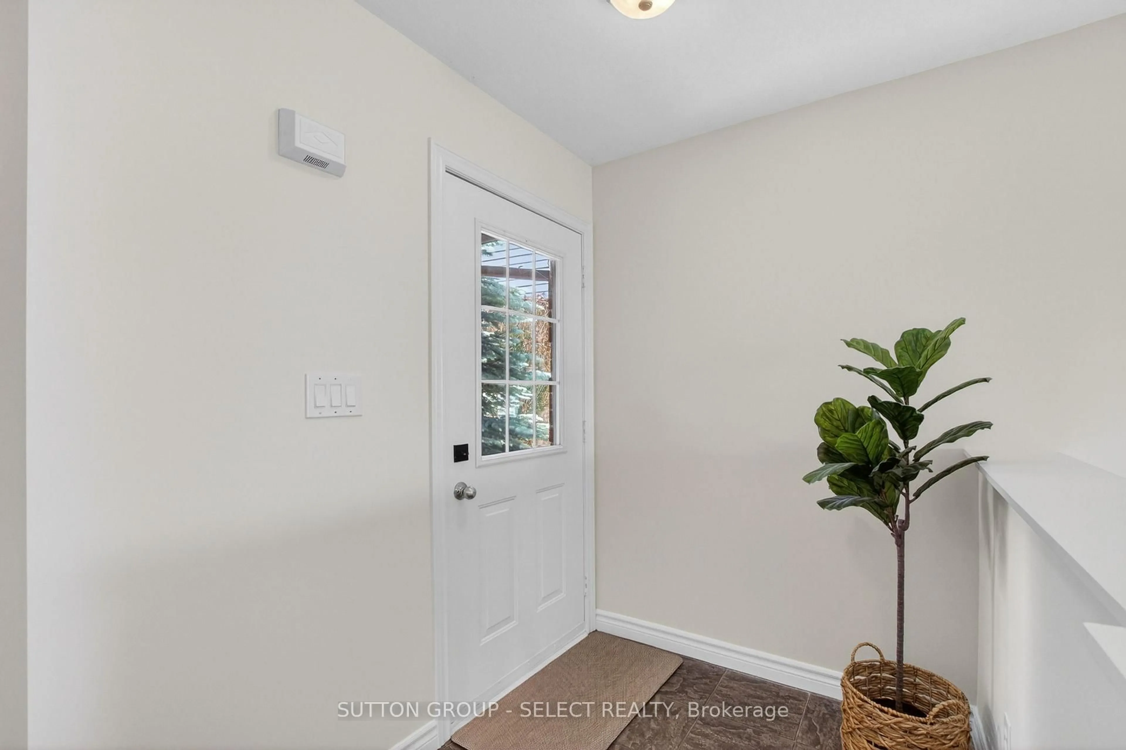 Indoor entryway for 1893 Stackhouse Cres, London North Ontario N5X 4M5