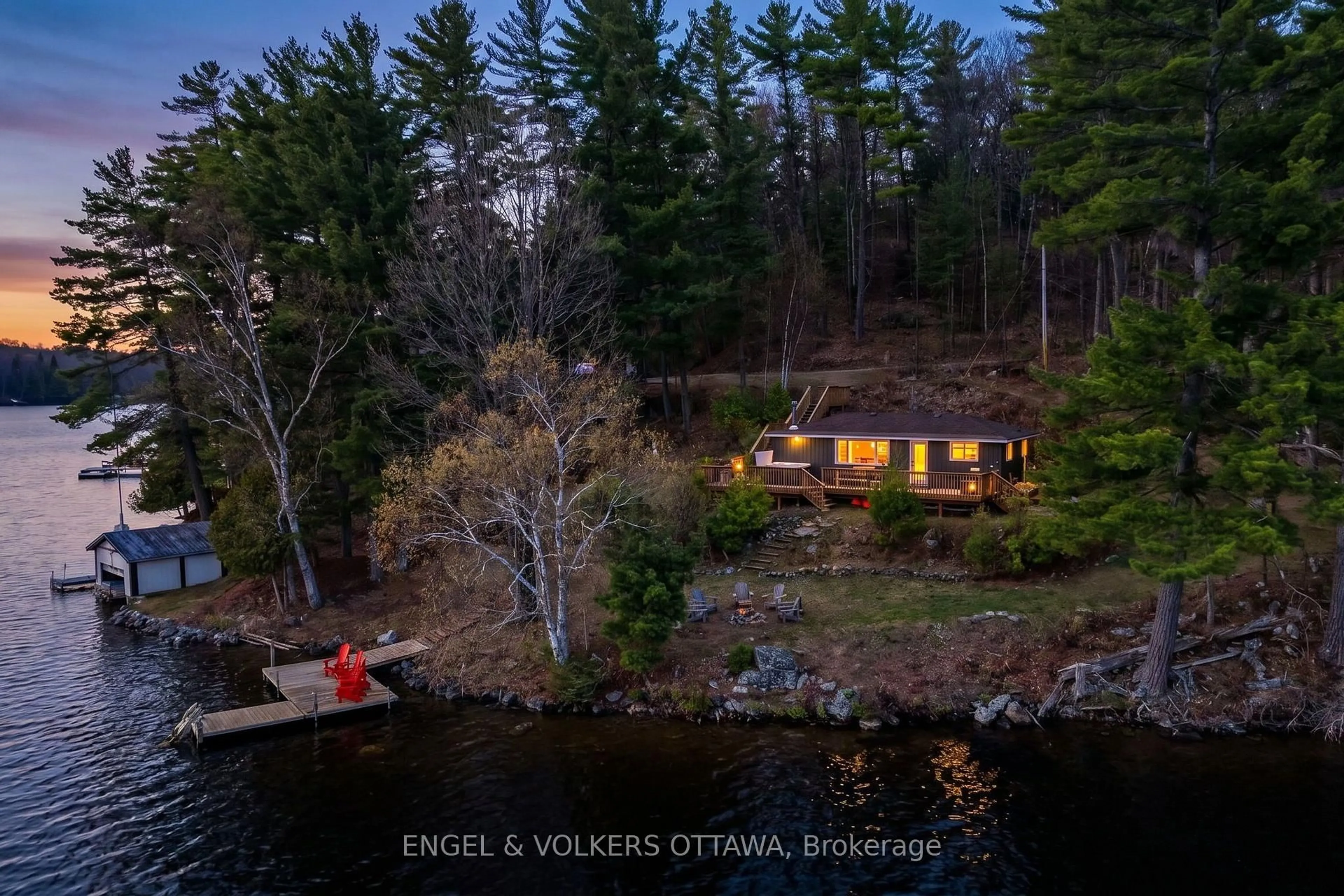 A pic from outside/outdoor area/front of a property/back of a property/a pic from drone, water/lake/river/ocean view for 119 Eagle Crest Tr, Calabogie Ontario K0J 1H0