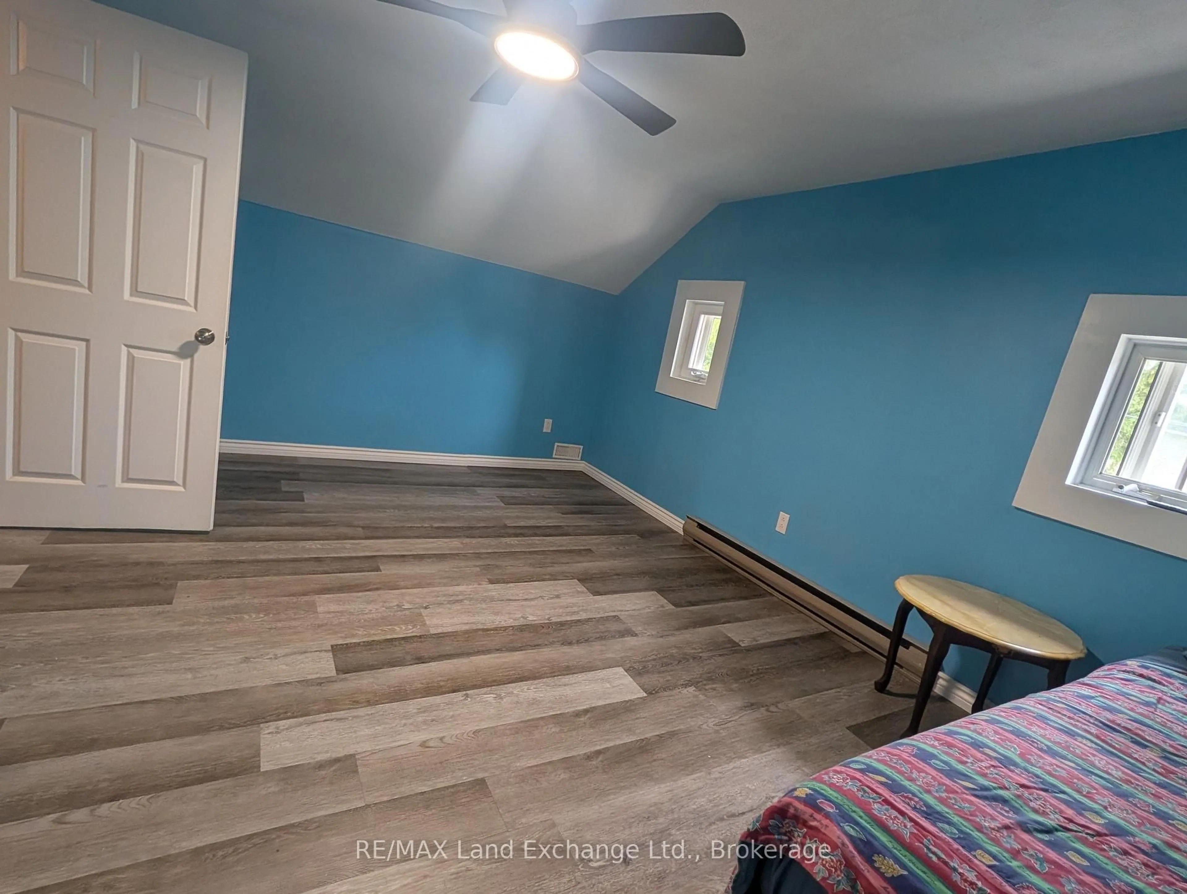 A pic of a room for 10 Mary St, Brockton Ontario N0G 2V0