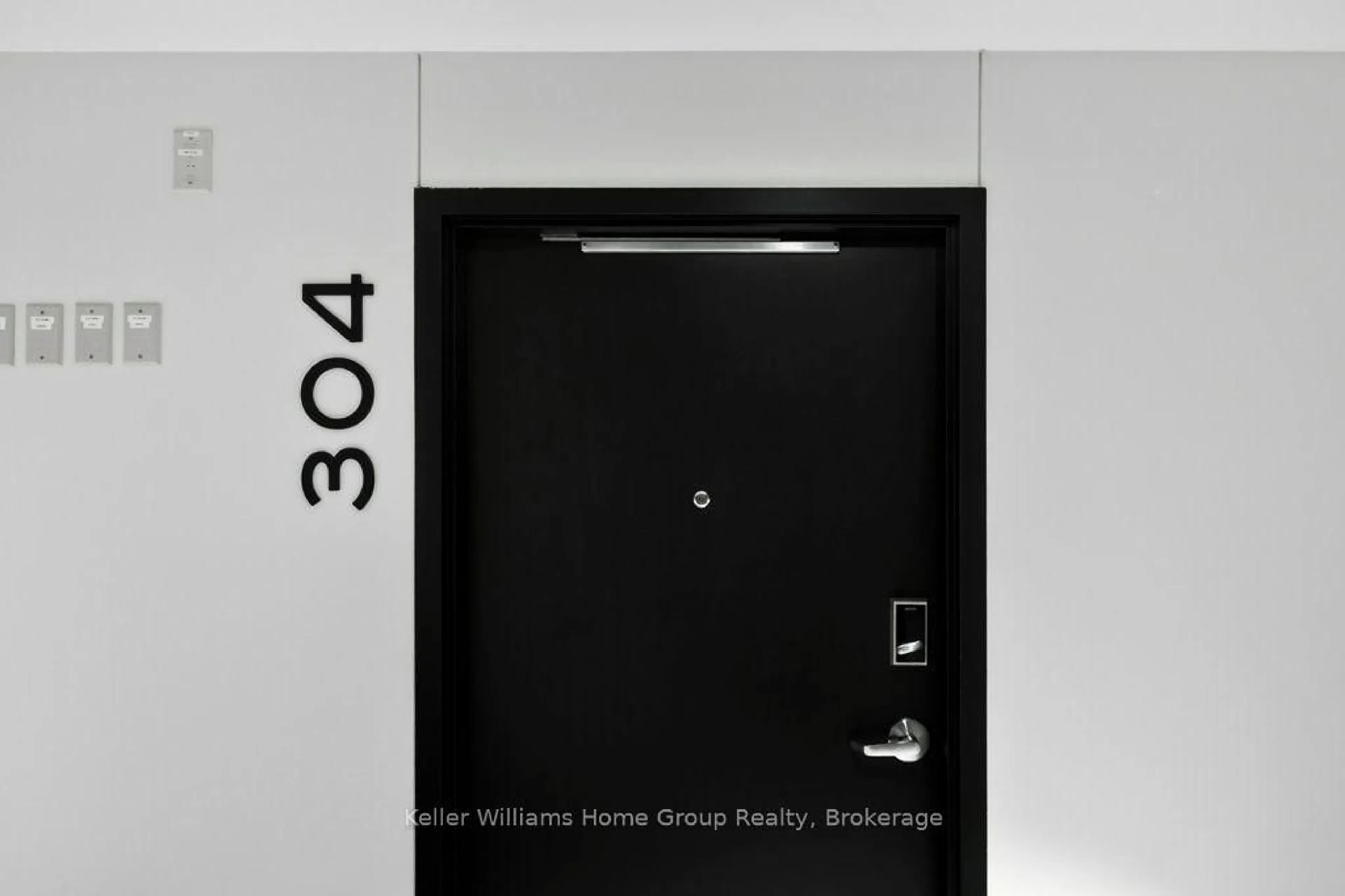 Indoor entryway for 120 Huron St #304, Guelph Ontario N1E 5L7