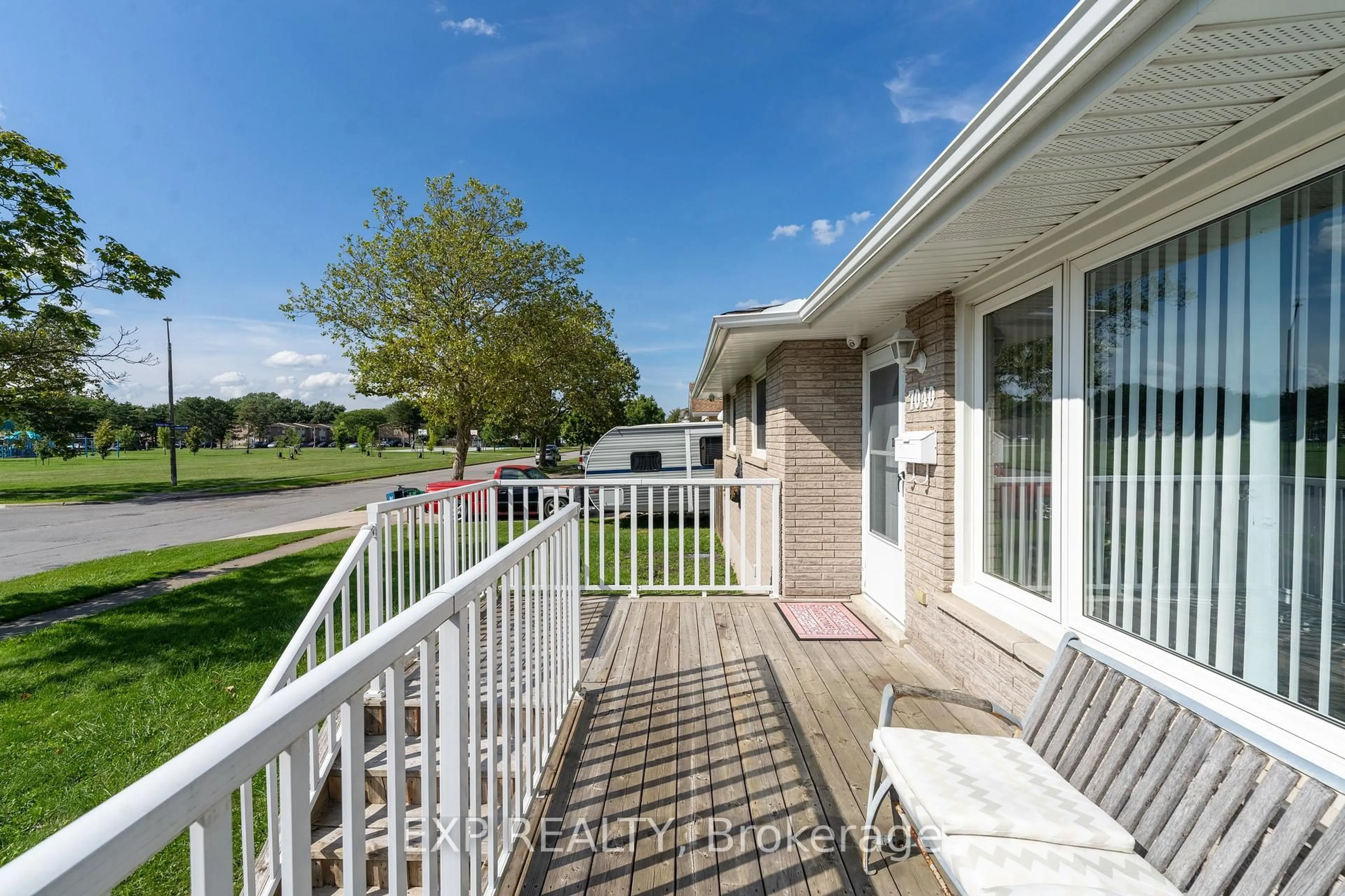 Patio, water/lake/river/ocean view for 7040 Warden Ave, Niagara Falls Ontario L2G 5P5