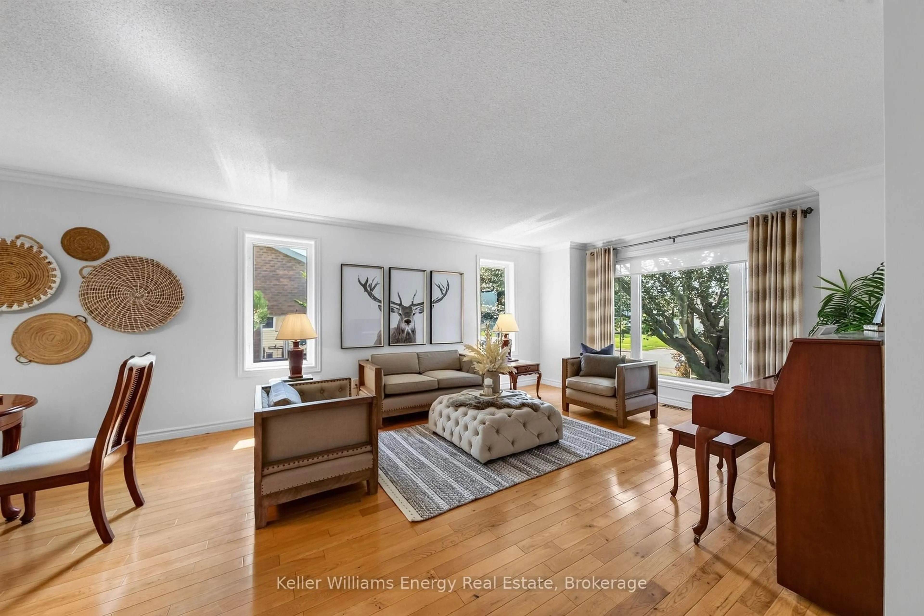 Living room with furniture, unknown for 89 Westwind Cres, Prince Edward County Ontario K0K 3L0