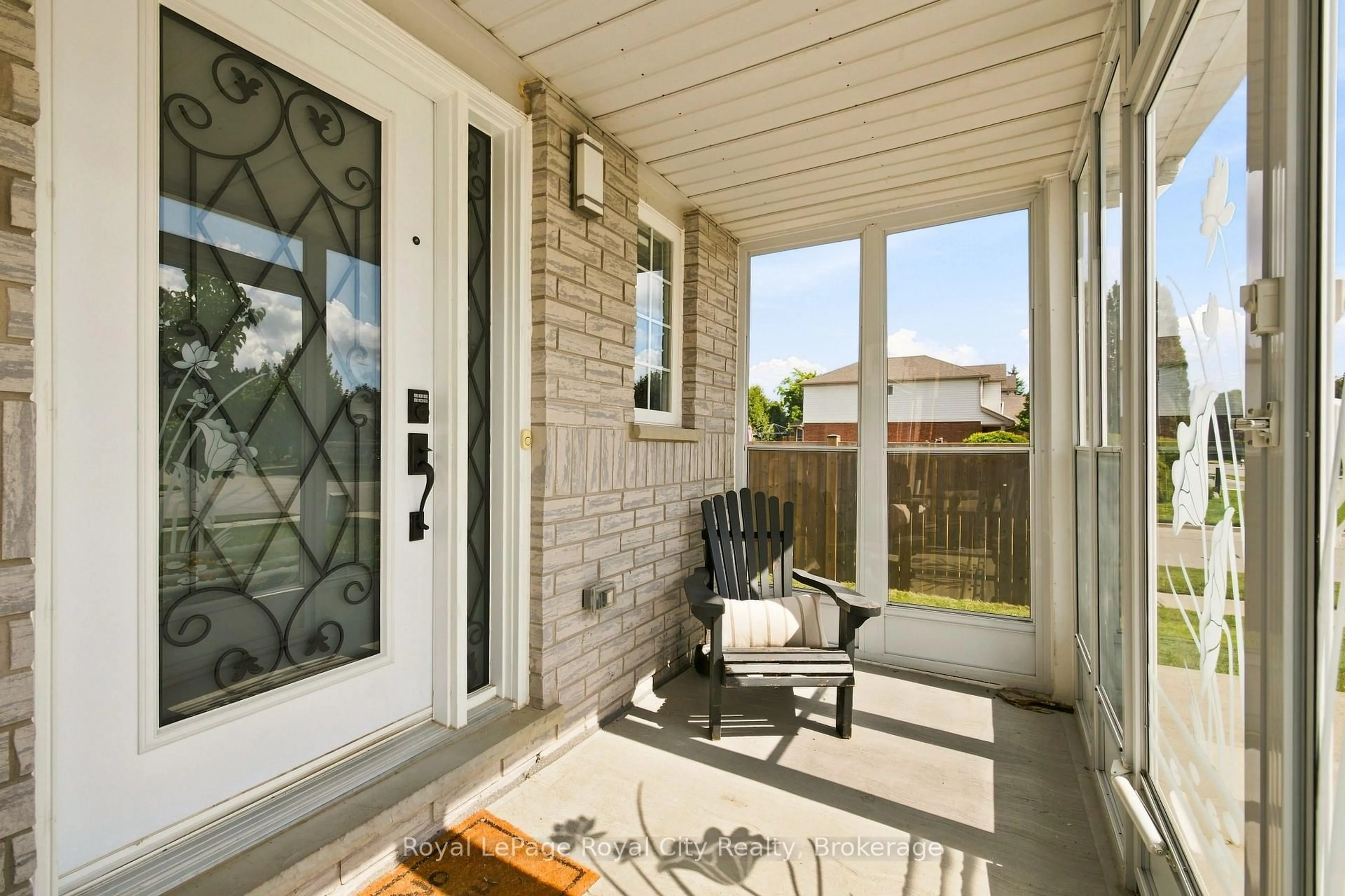Patio, street for 452 Millburn Blvd, Centre Wellington Ontario N1M 3P1