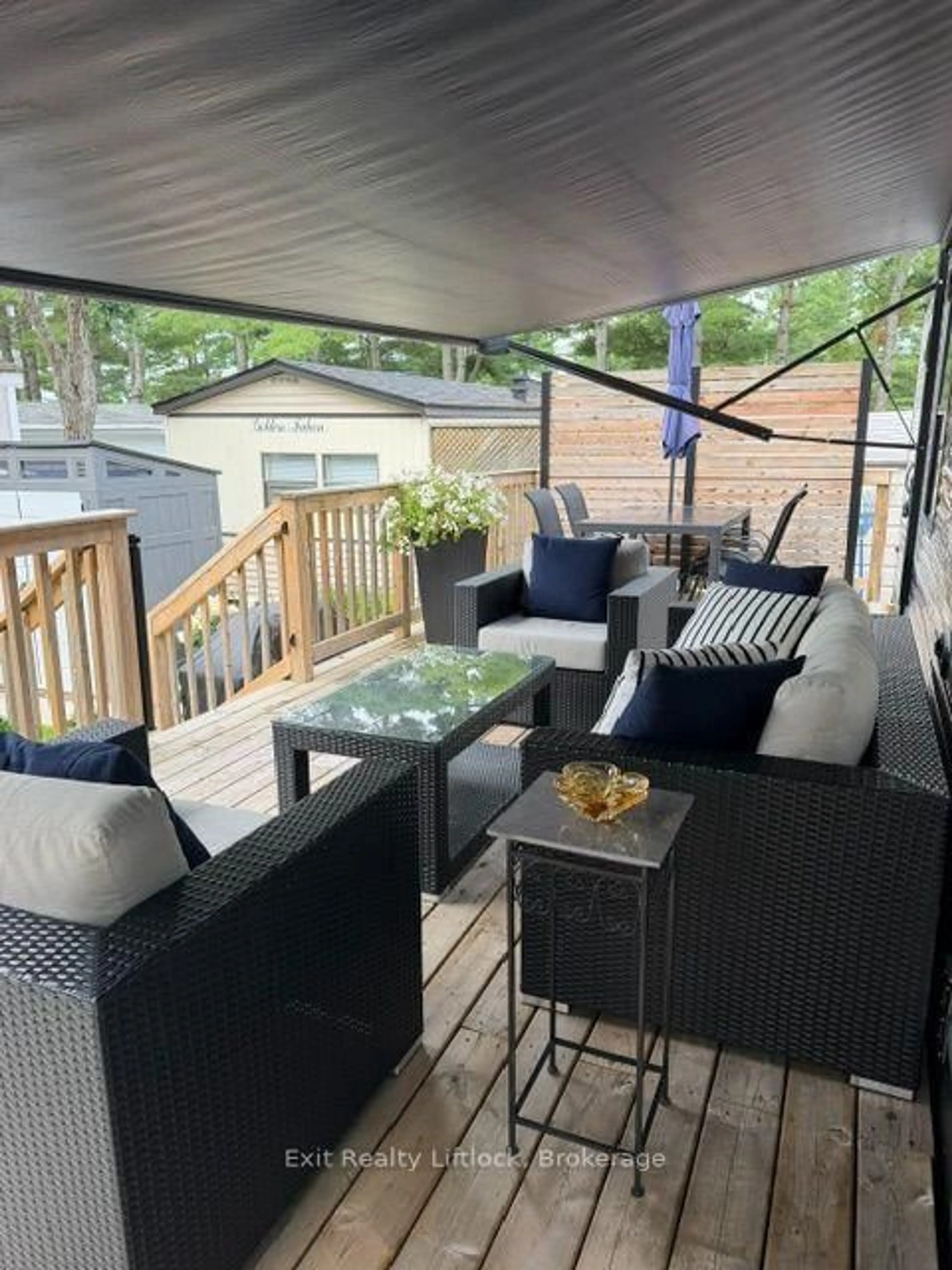 Patio, street for 2560 Westview Rd #(188 Mapleview), Selwyn Ontario K0L 2H0