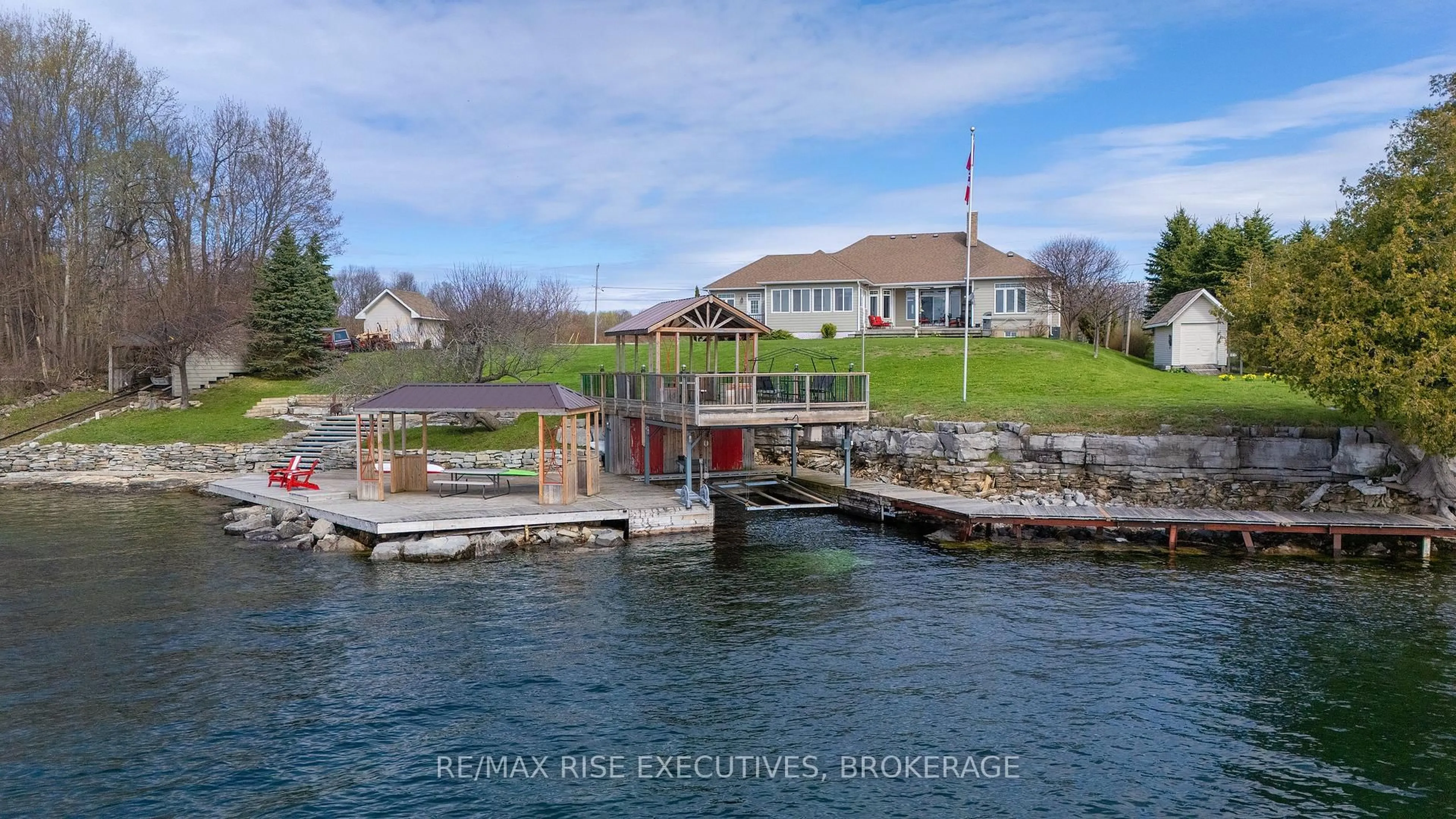 A pic from outside/outdoor area/front of a property/back of a property/a pic from drone, water/lake/river/ocean view for 255 Good Friend Dr, Gananoque Ontario K7G 2V6
