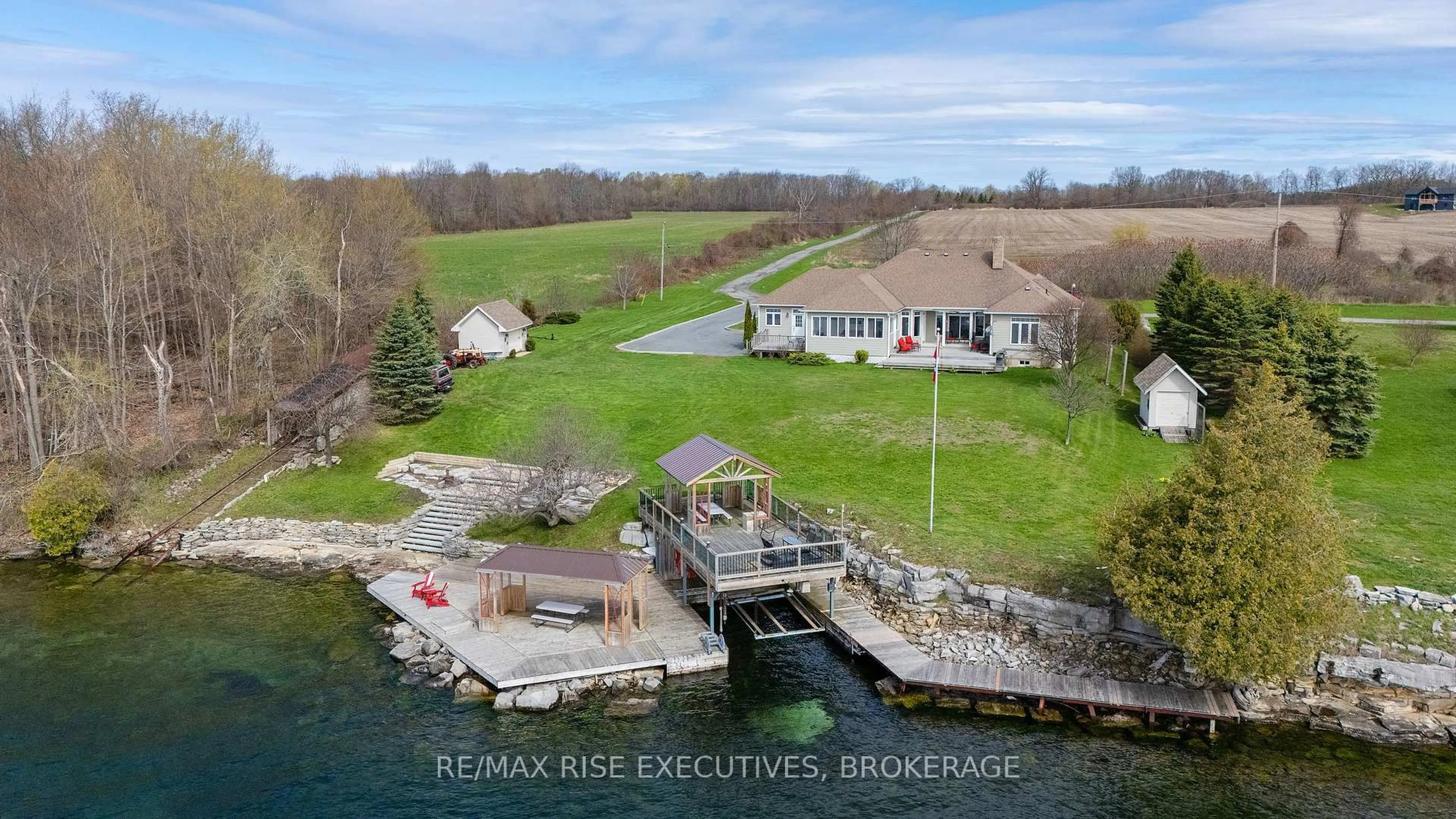 A pic from outside/outdoor area/front of a property/back of a property/a pic from drone, water/lake/river/ocean view for 255 Good Friend Dr, Gananoque Ontario K7G 2V6