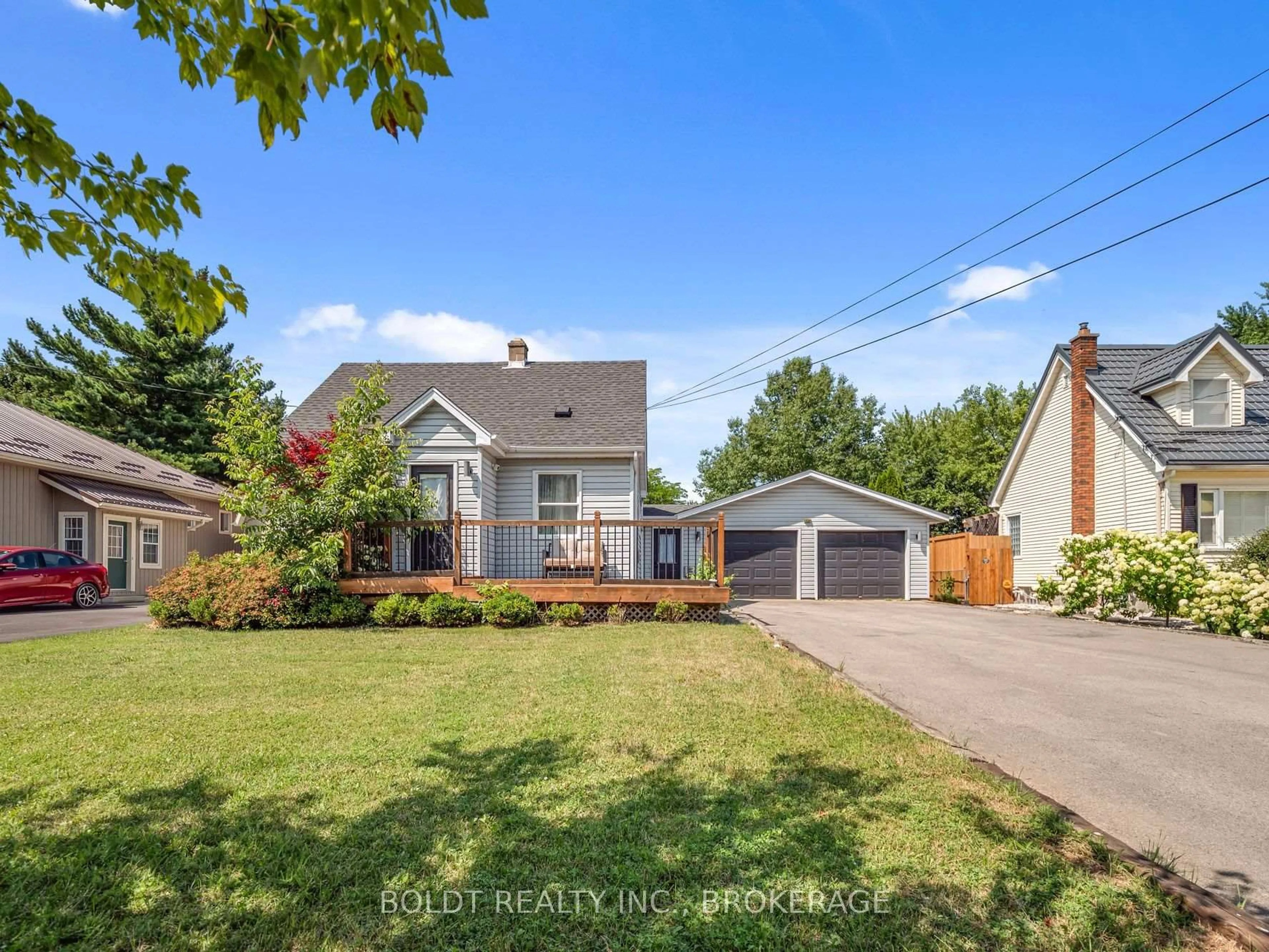 A pic from outside/outdoor area/front of a property/back of a property/a pic from drone, street for 642 PENNER Rd, Niagara-on-the-Lake Ontario L0S 1J0