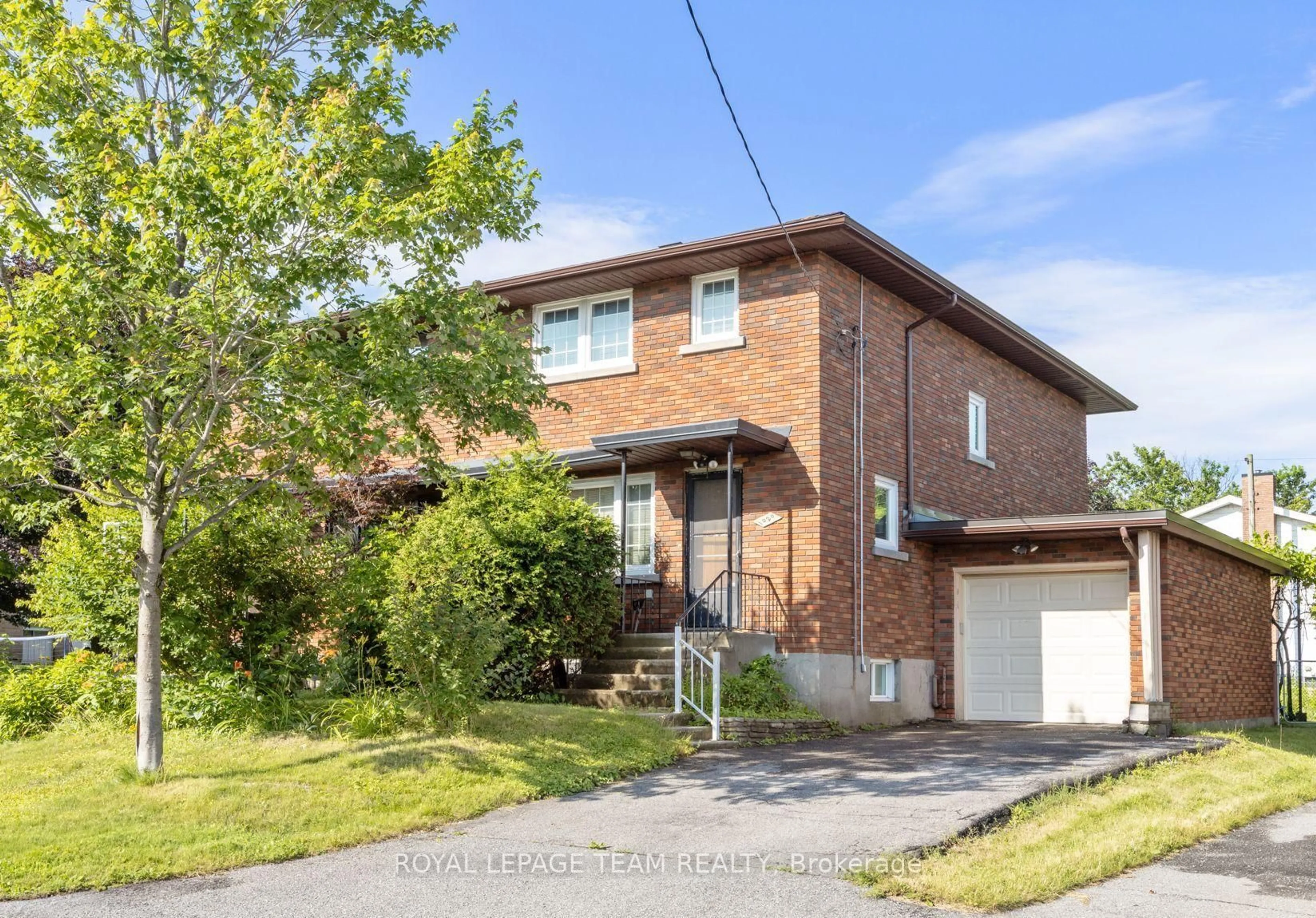 Home with brick exterior material, street for 1020 RIDDELL Ave, Ottawa Ontario K2C 2J5