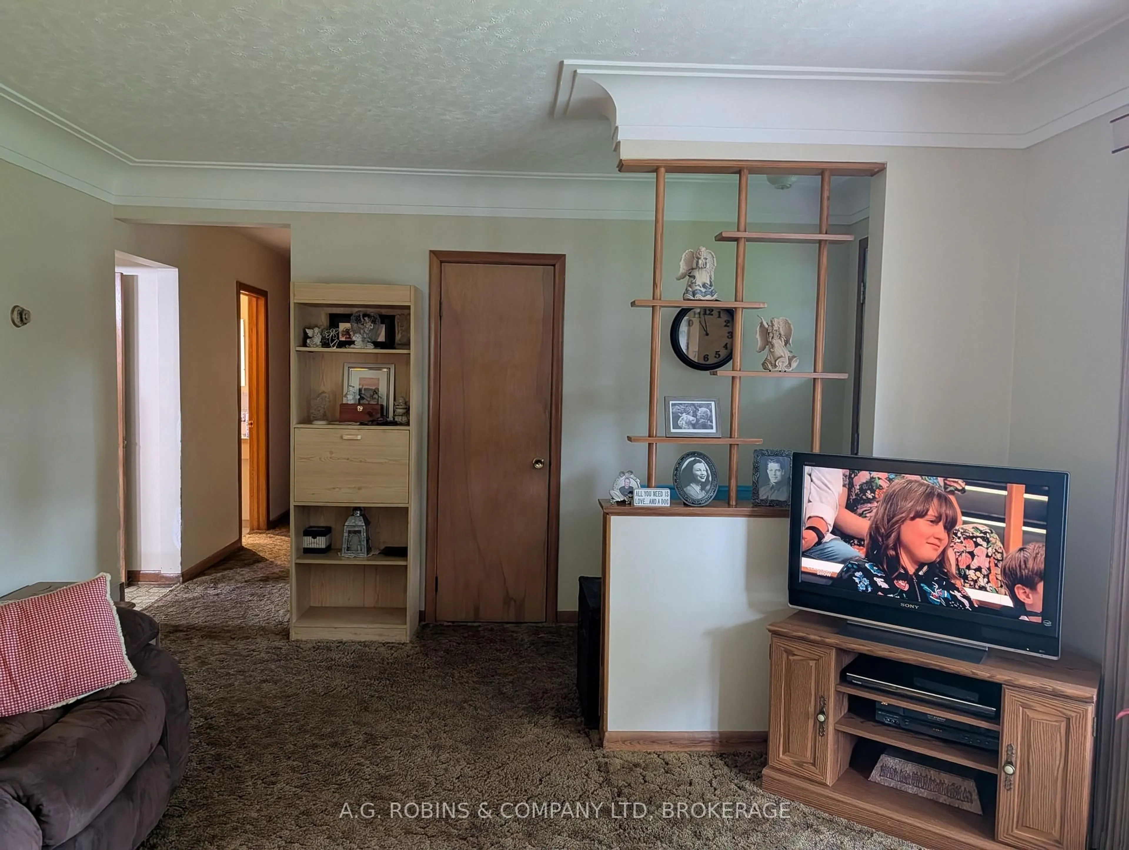 A pic of a room for 957 RIDGE Rd, Welland Ontario L3B 5N7