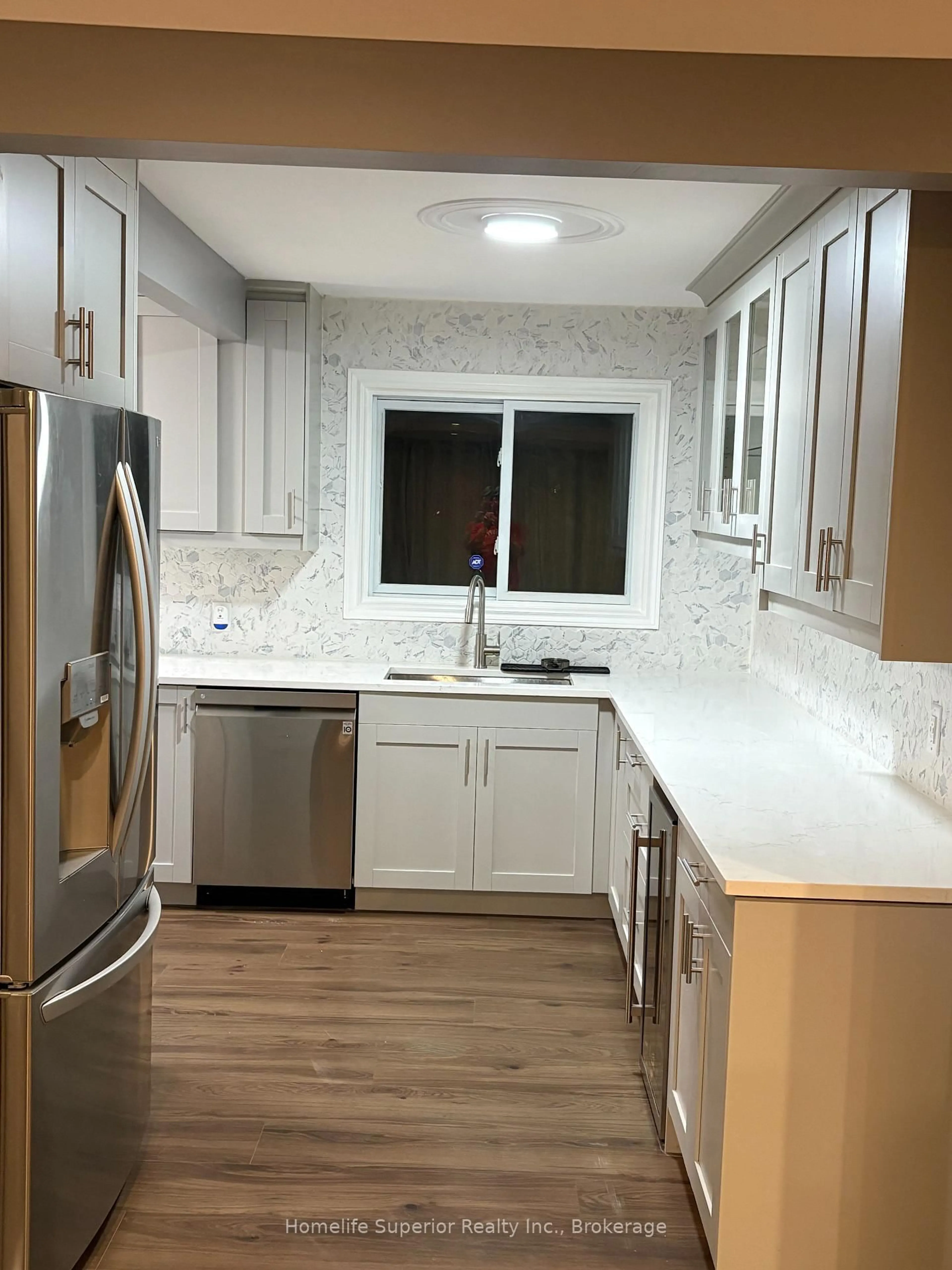 Contemporary kitchen, ceramic/tile floor for 41 Whiltshire Dr, Brantford Ontario N3R 5B1