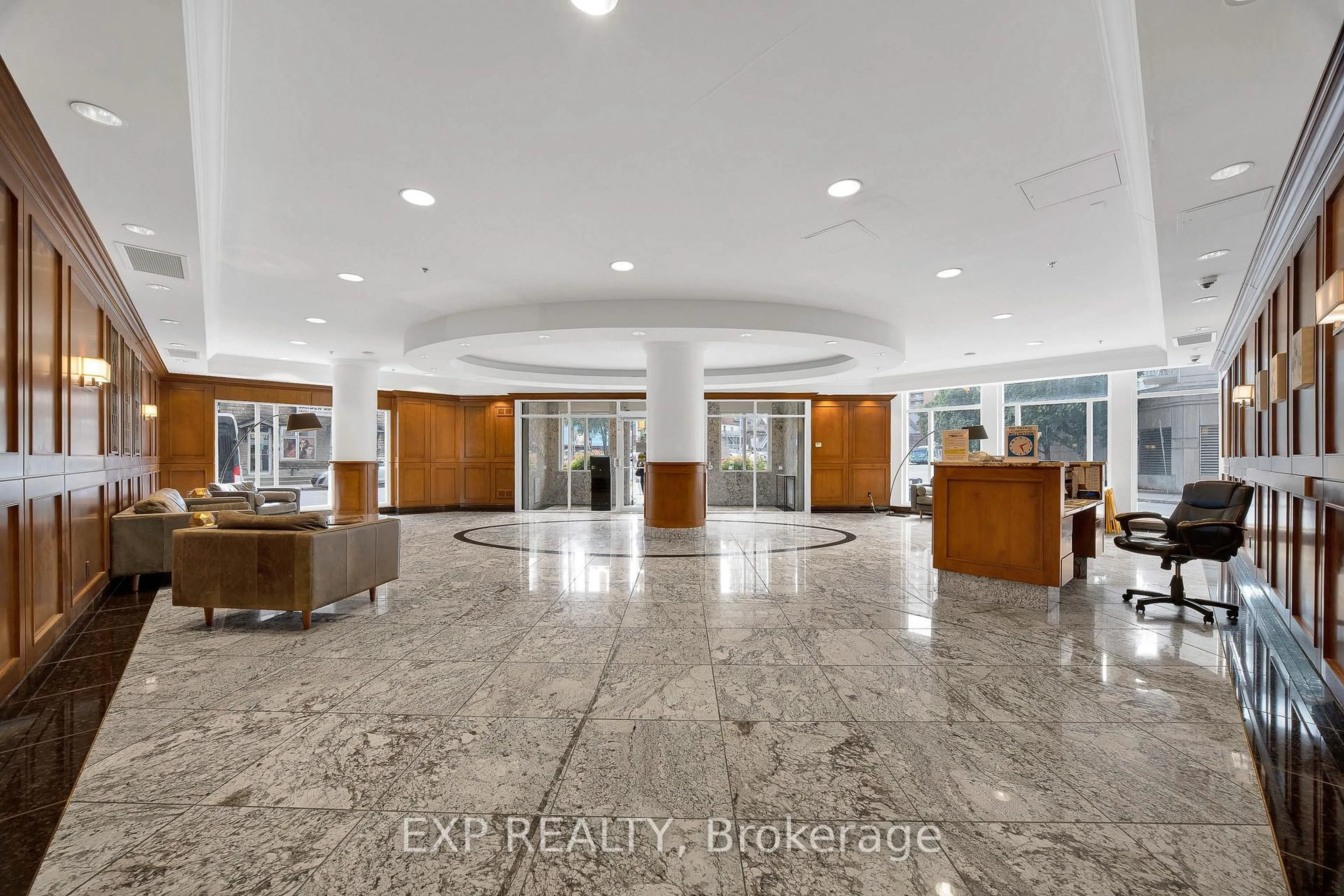 Lobby for 195 Besserer St #1405, Ottawa Ontario K1N 0B6
