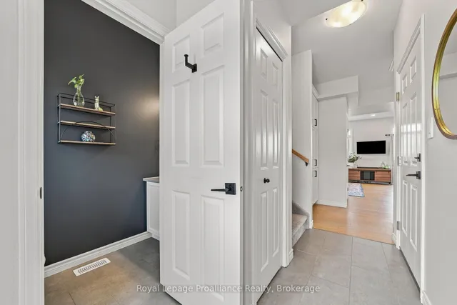 14 Otonabee St, Belleville 5