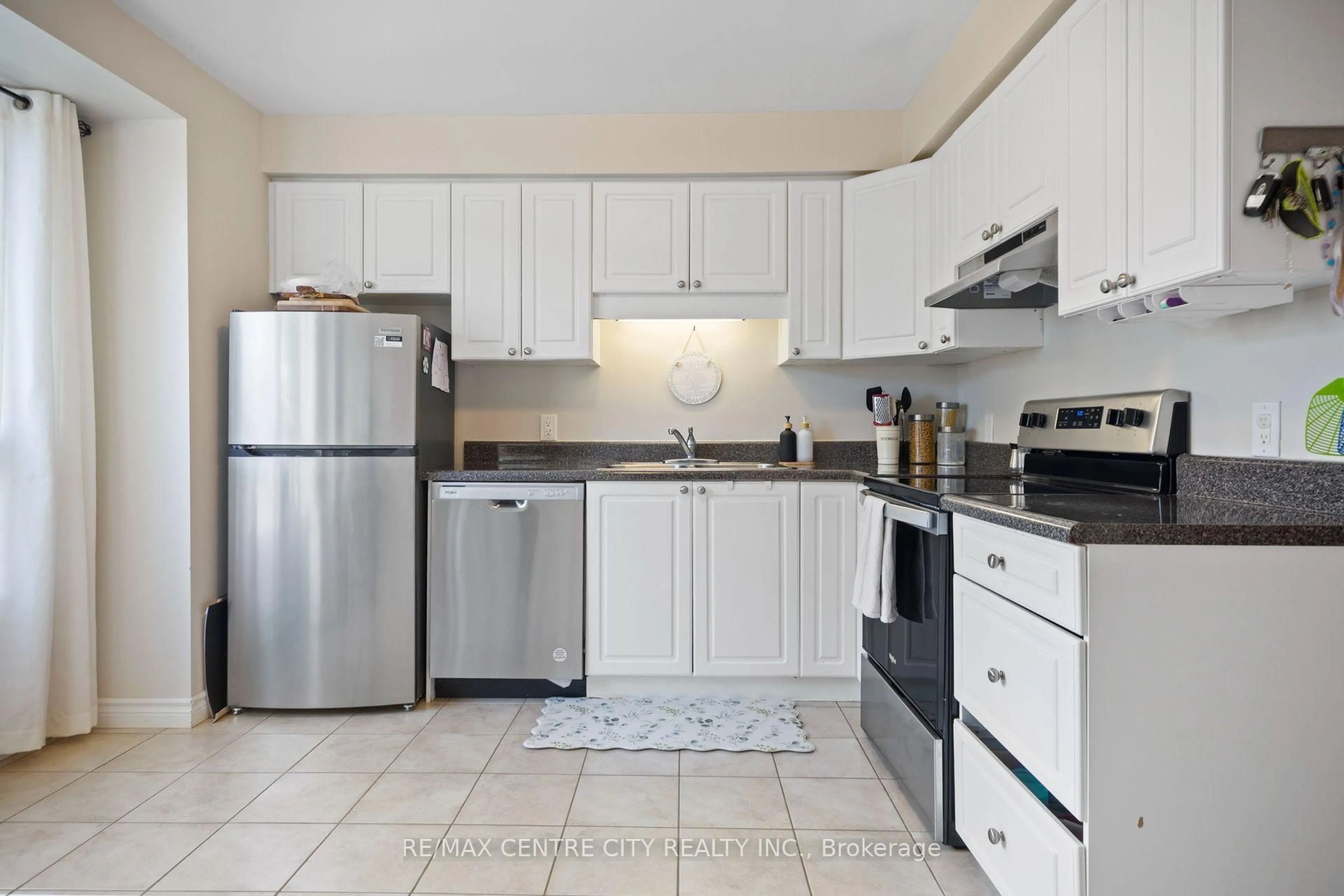 Standard kitchen, ceramic/tile floor for 135 Belmont Dr #20, London South Ontario N6J 4J3