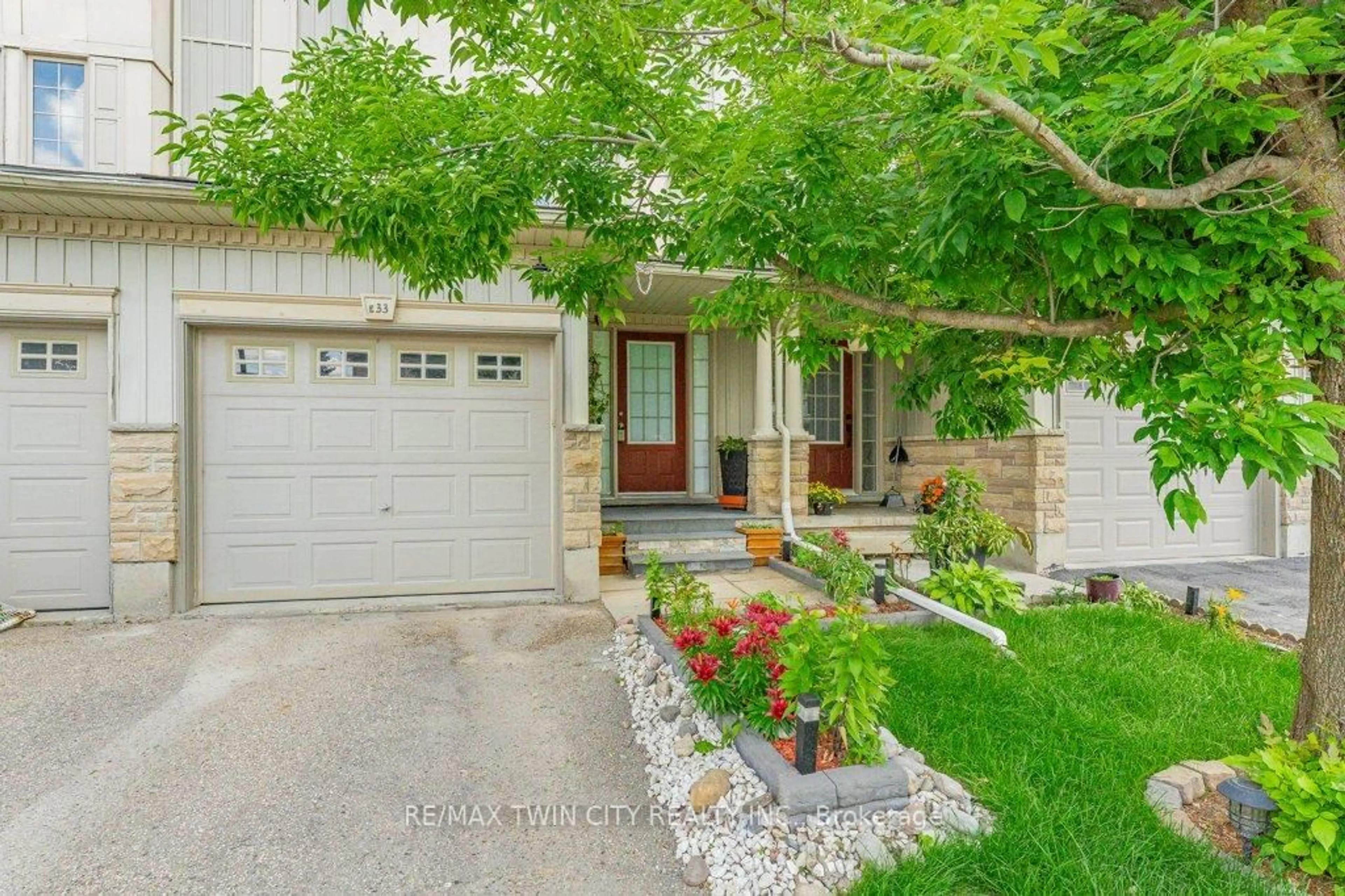 Unknown for 110 Activa Ave #E33, Kitchener Ontario N2E 4K4