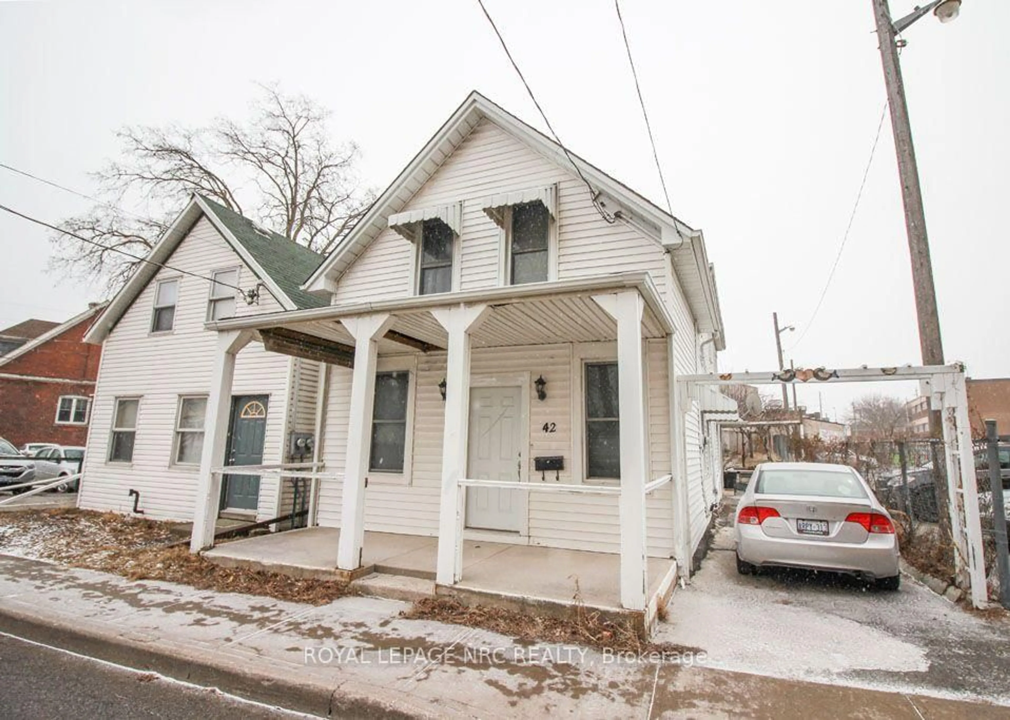 Unknown for 42 North St, St. Catharines Ontario L2R 2S5