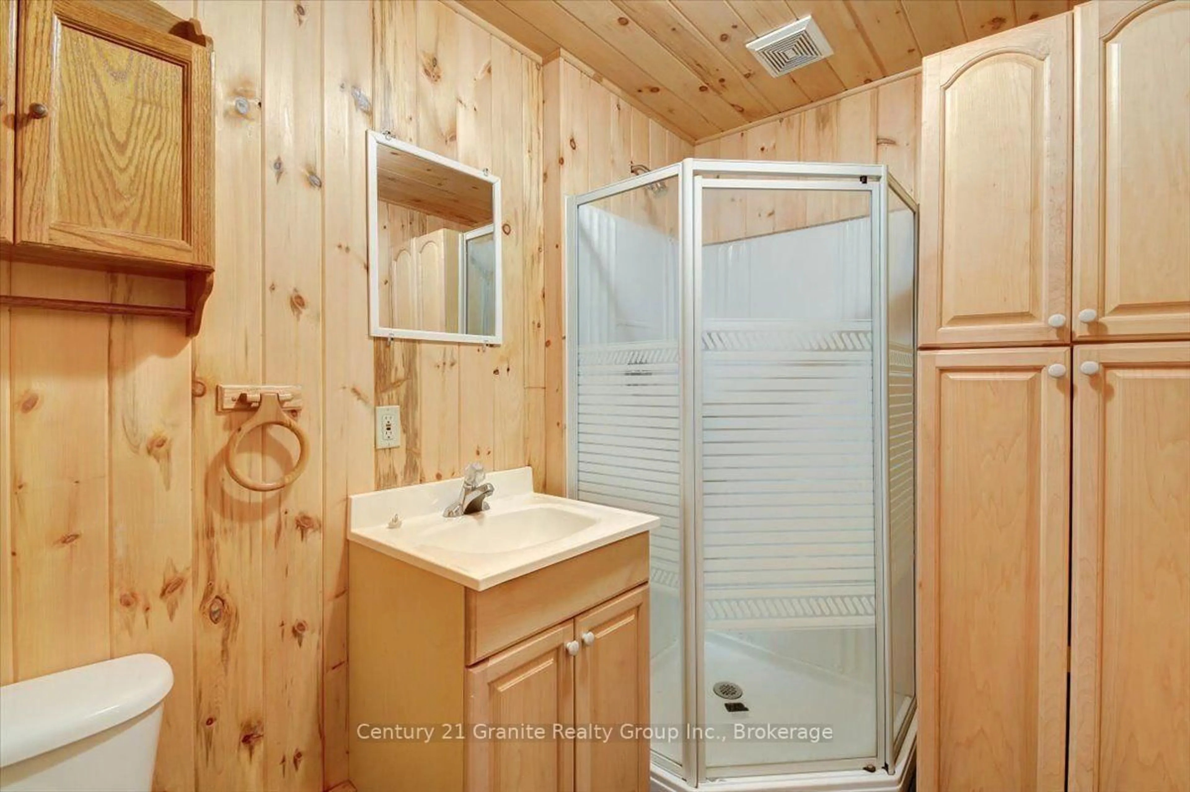 Standard bathroom, unknown for 2128 Old Hastings Rd, Wollaston Ontario K0L 2L0