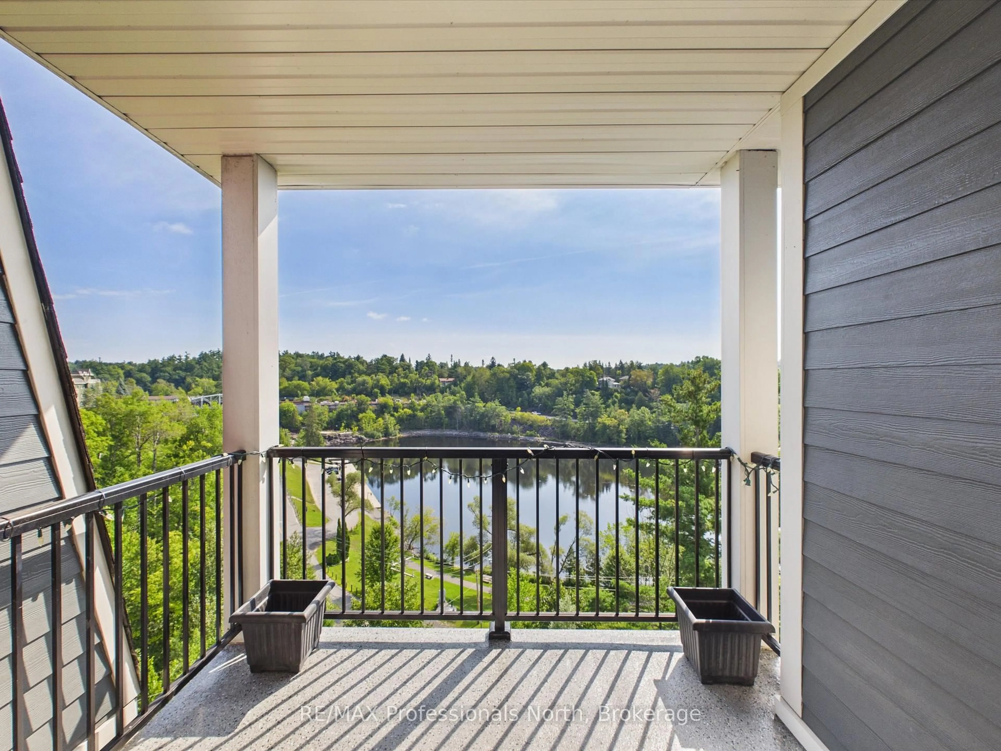 Balcony in the apartment, water/lake/river/ocean view for 10A Kimberley Ave #501, Bracebridge Ontario P1L 0A4