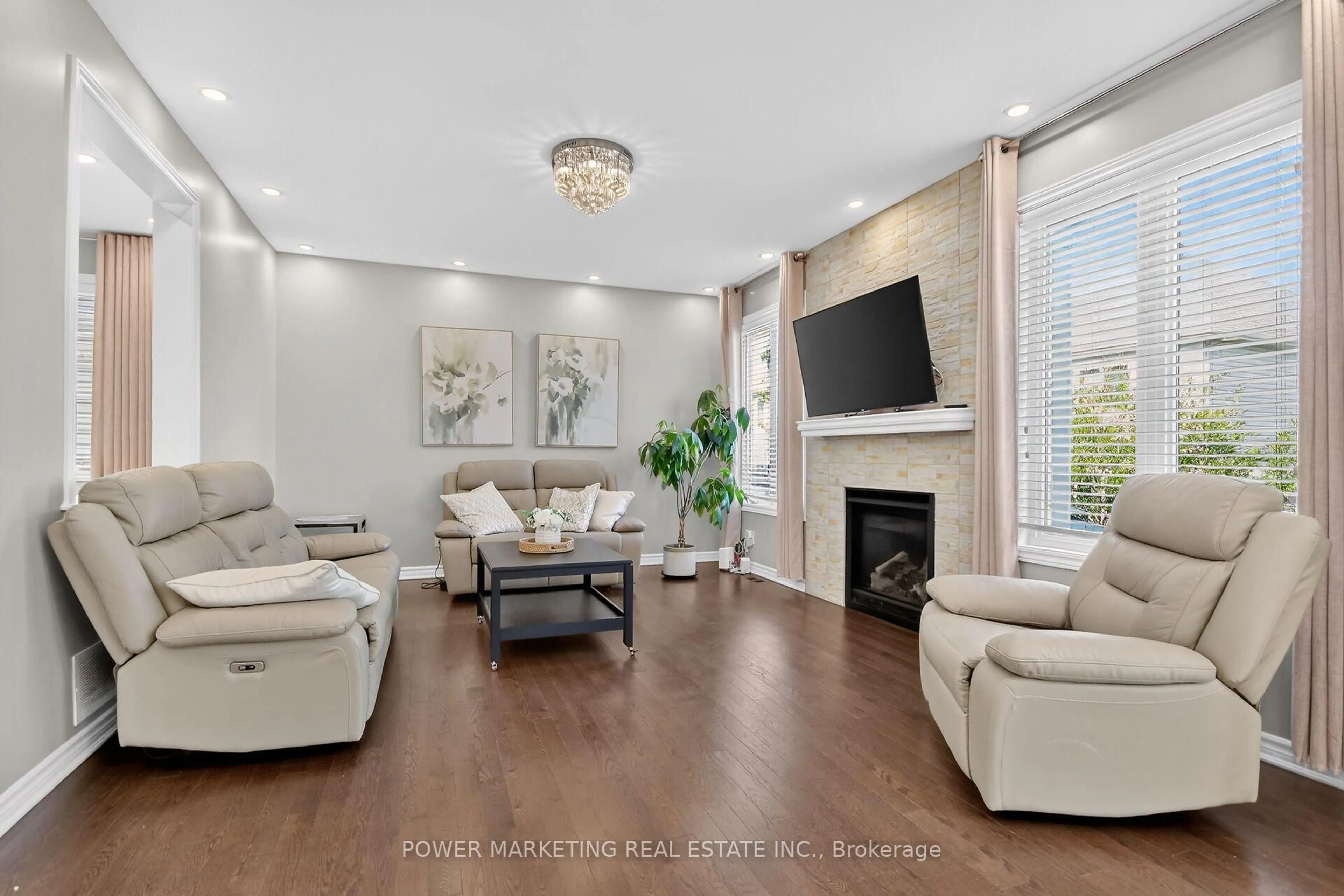 Living room with furniture, unknown for 26 Palmeto Crt, Ottawa Ontario K2S 0X2