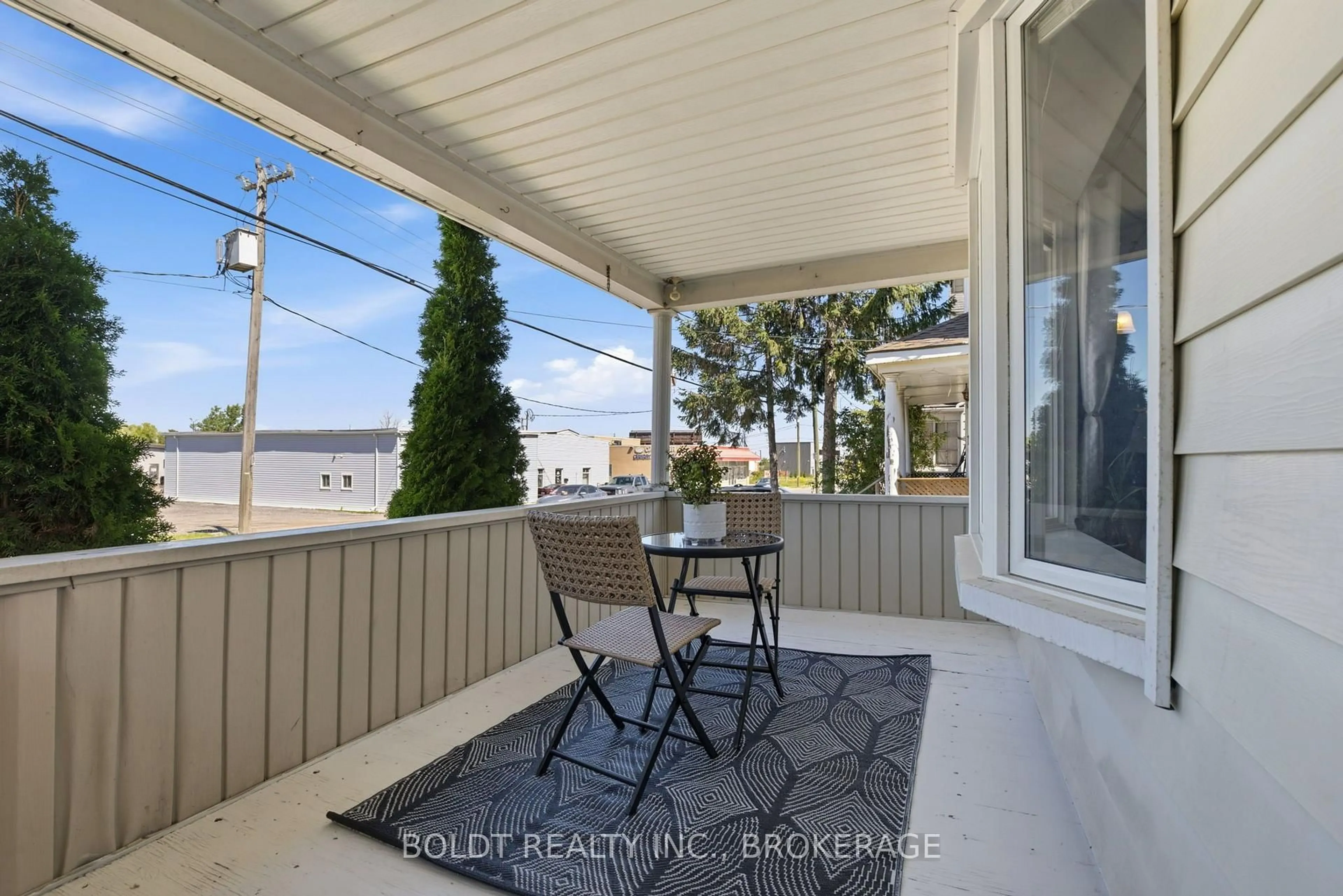 Patio, water/lake/river/ocean view for 54 Eastchester Ave, St. Catharines Ontario L2P 2Y4
