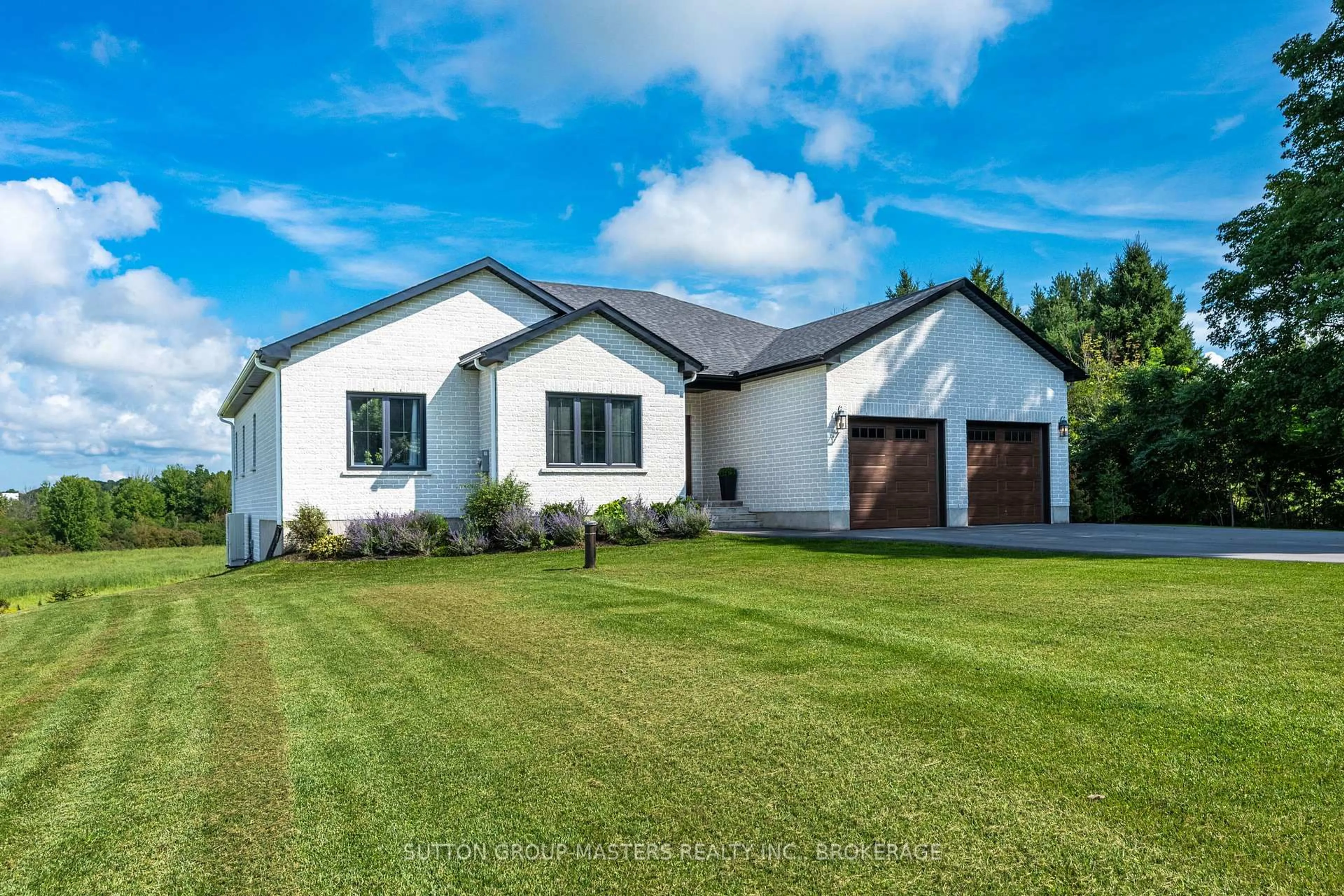 Home with vinyl exterior material, street for 174 Conner Dr, Front of Leeds & Seeleys Bay Ontario K7G 2V4