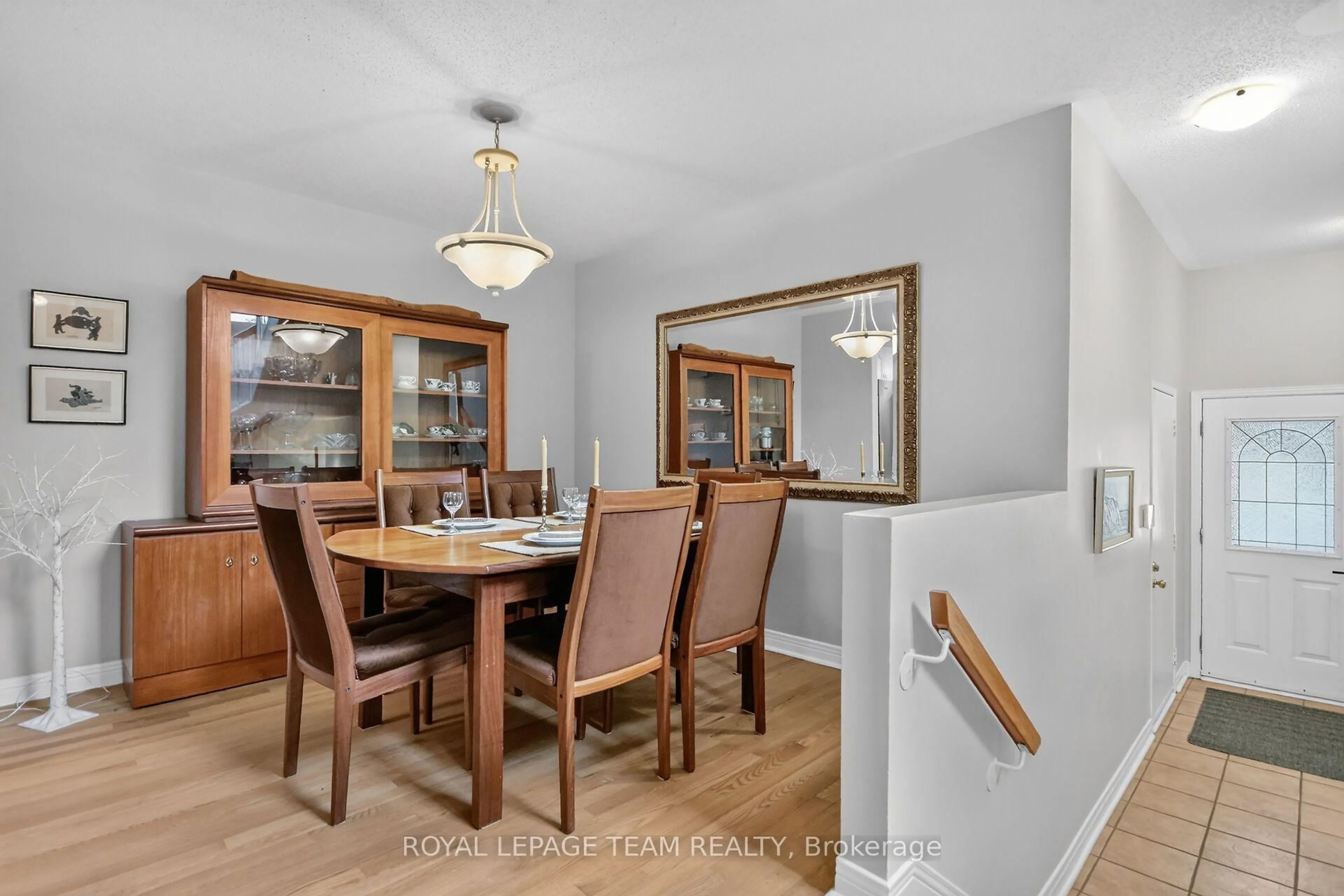 Dining room, unknown for 72 Sheppard's Glen Ave, Ottawa Ontario K2M 2M9