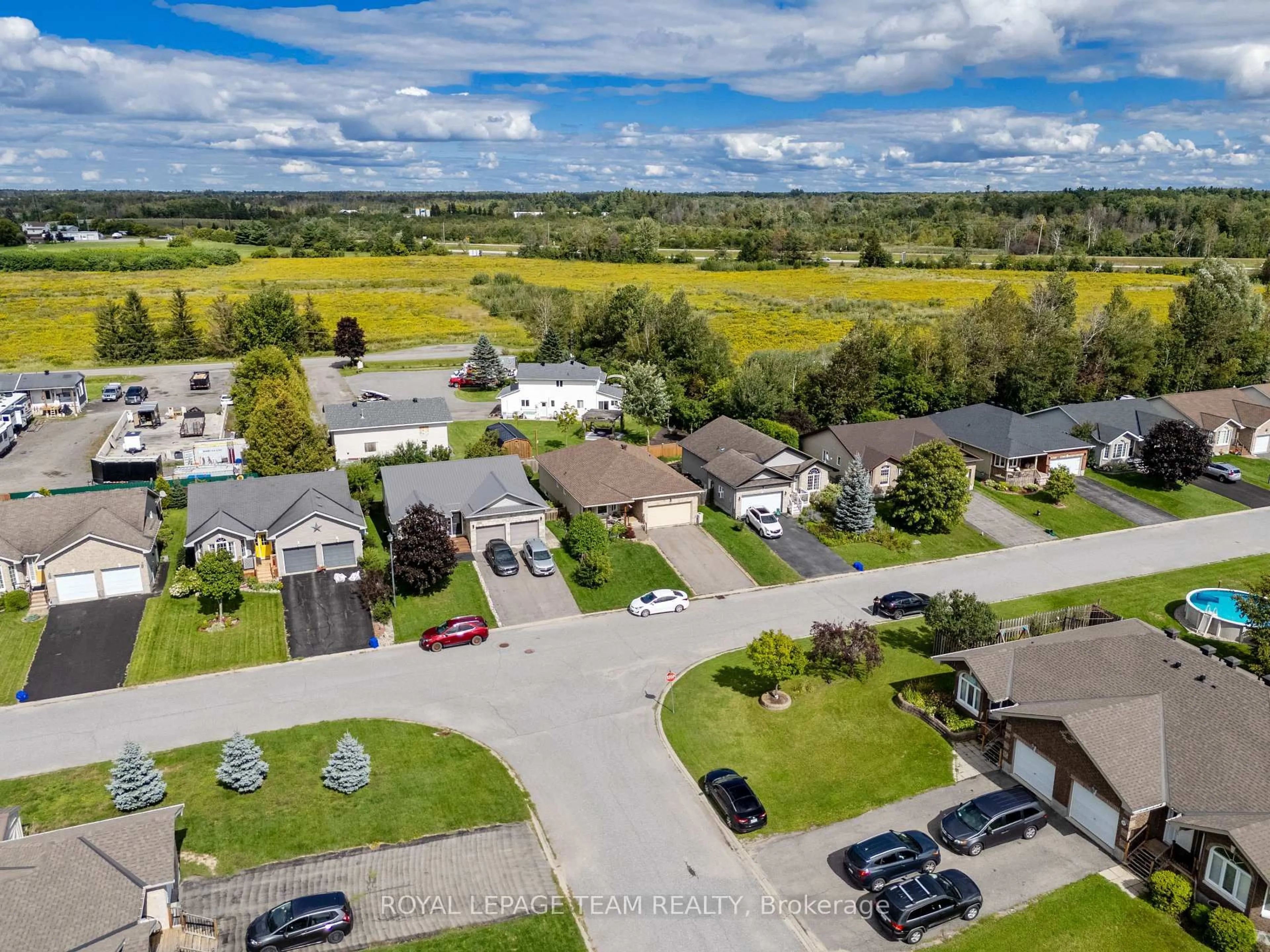 A pic from outside/outdoor area/front of a property/back of a property/a pic from drone, unknown for 141 Raina Way, North Grenville Ontario K0G 1J0