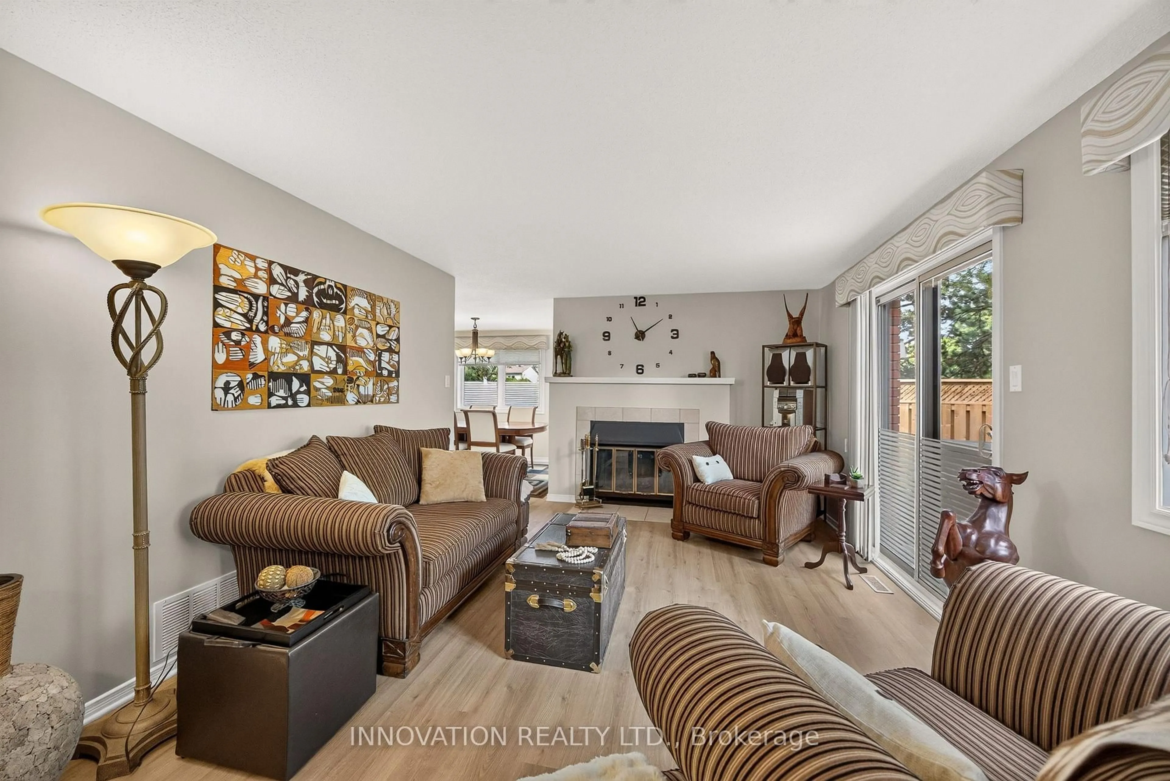 Living room with furniture, unknown for 1607 Sommet Pl #45, Ottawa Ontario K1C 4Z8