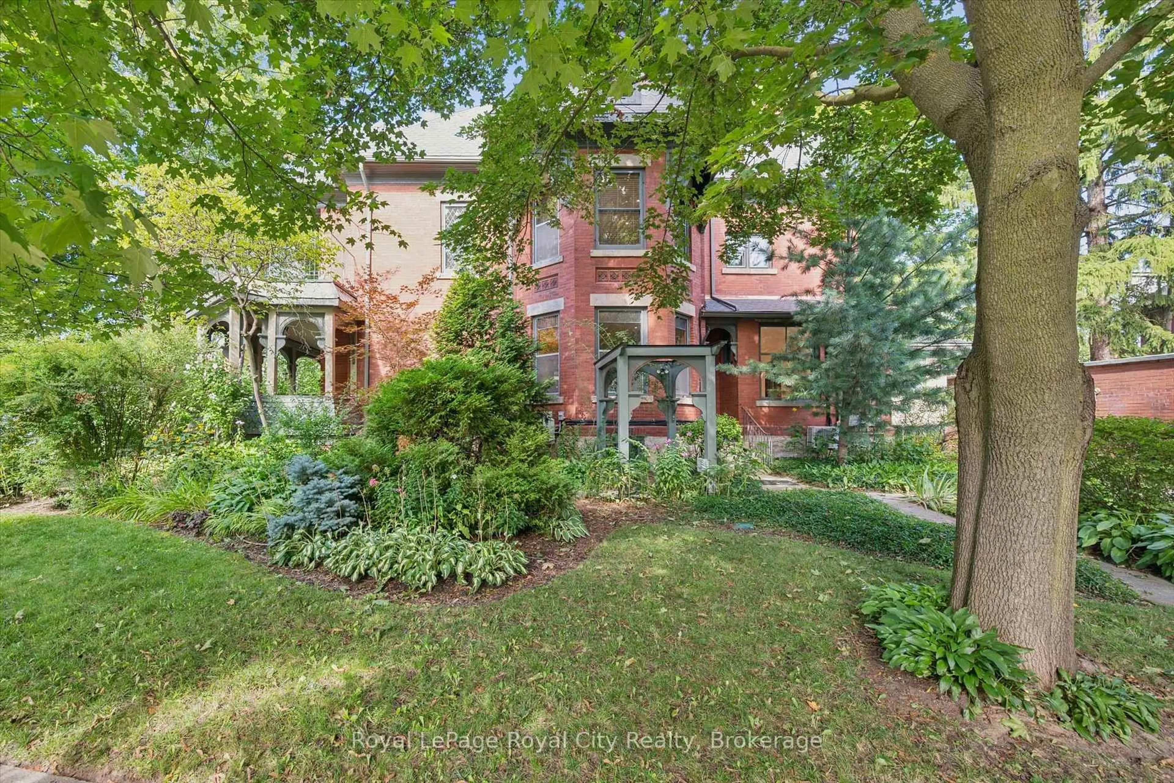 Unknown for 80 London Rd, Guelph Ontario N1H 2B7