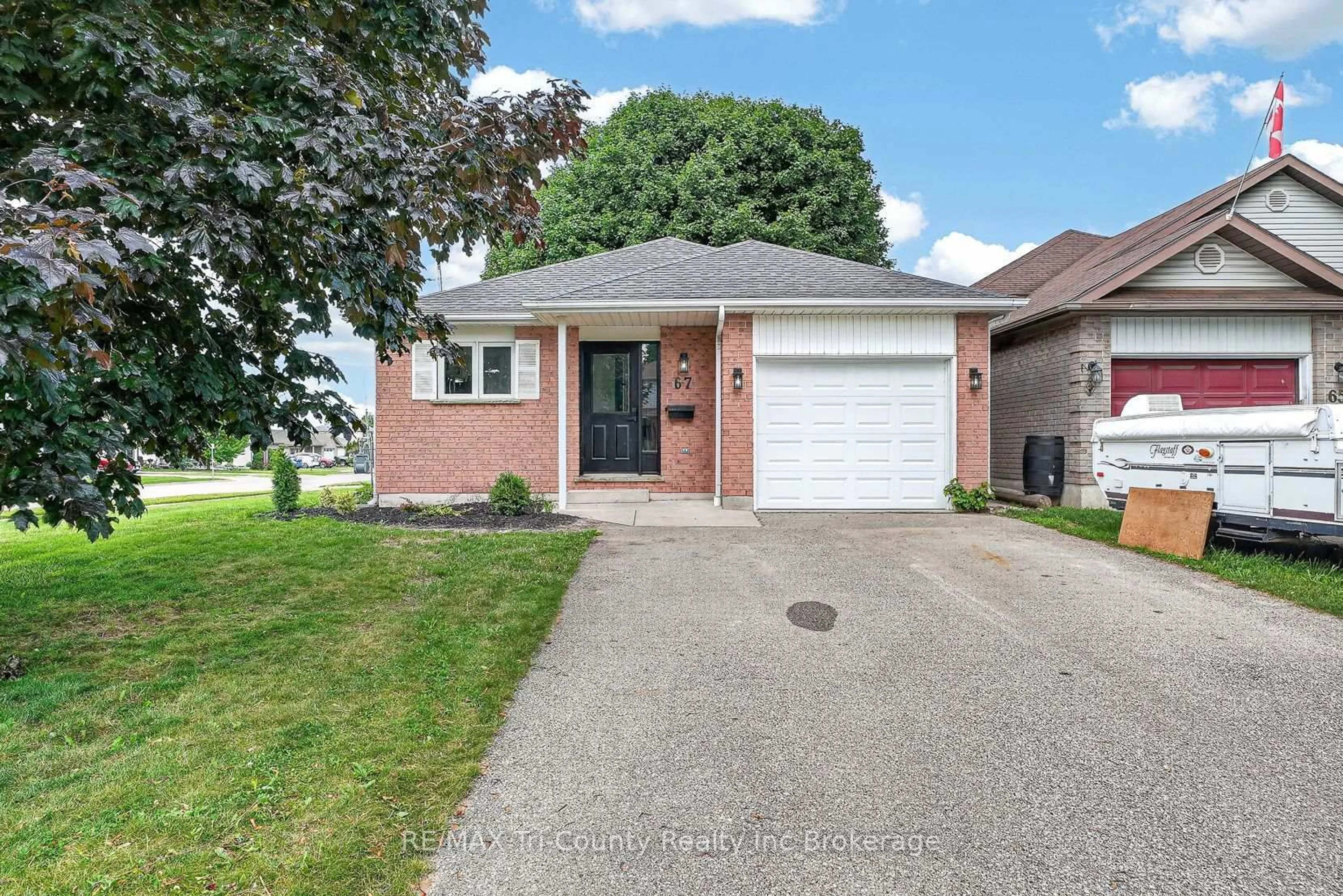 Home with brick exterior material, street for 67 Beckett Blvd, Tillsonburg Ontario N4G 5N3