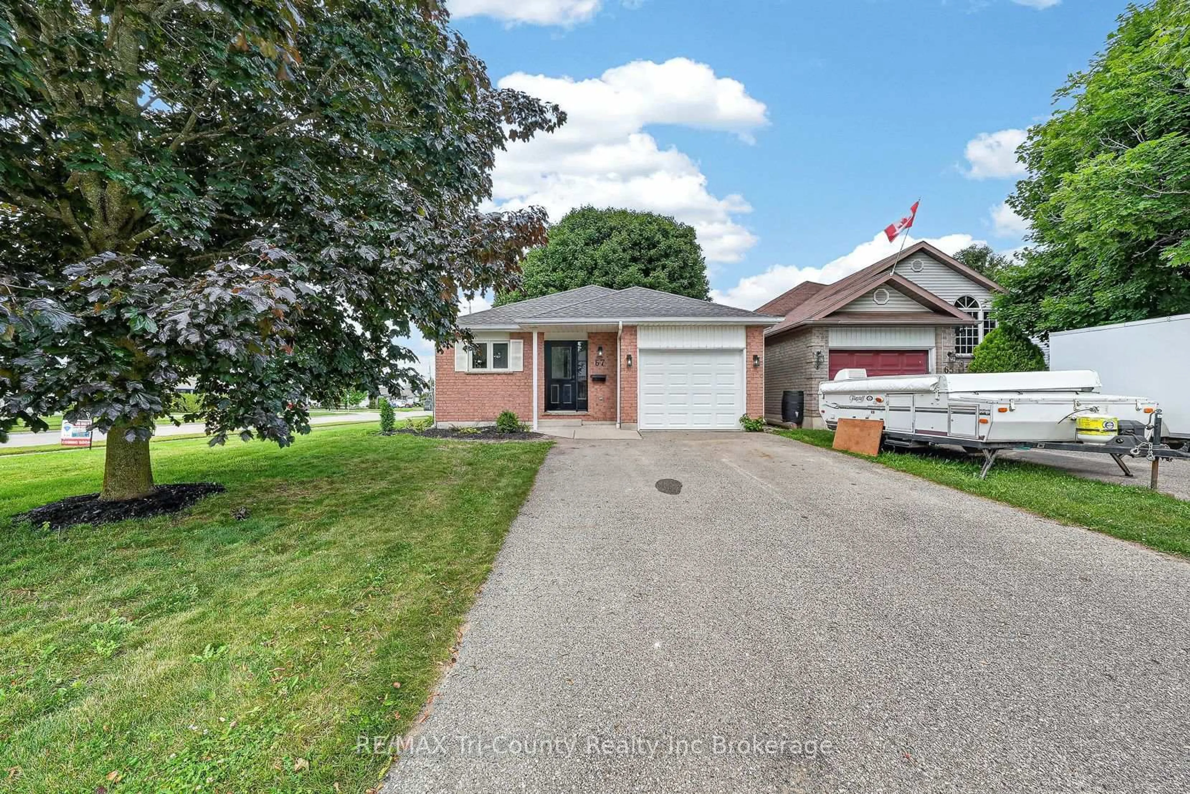 Home with brick exterior material, street for 67 Beckett Blvd, Tillsonburg Ontario N4G 5N3