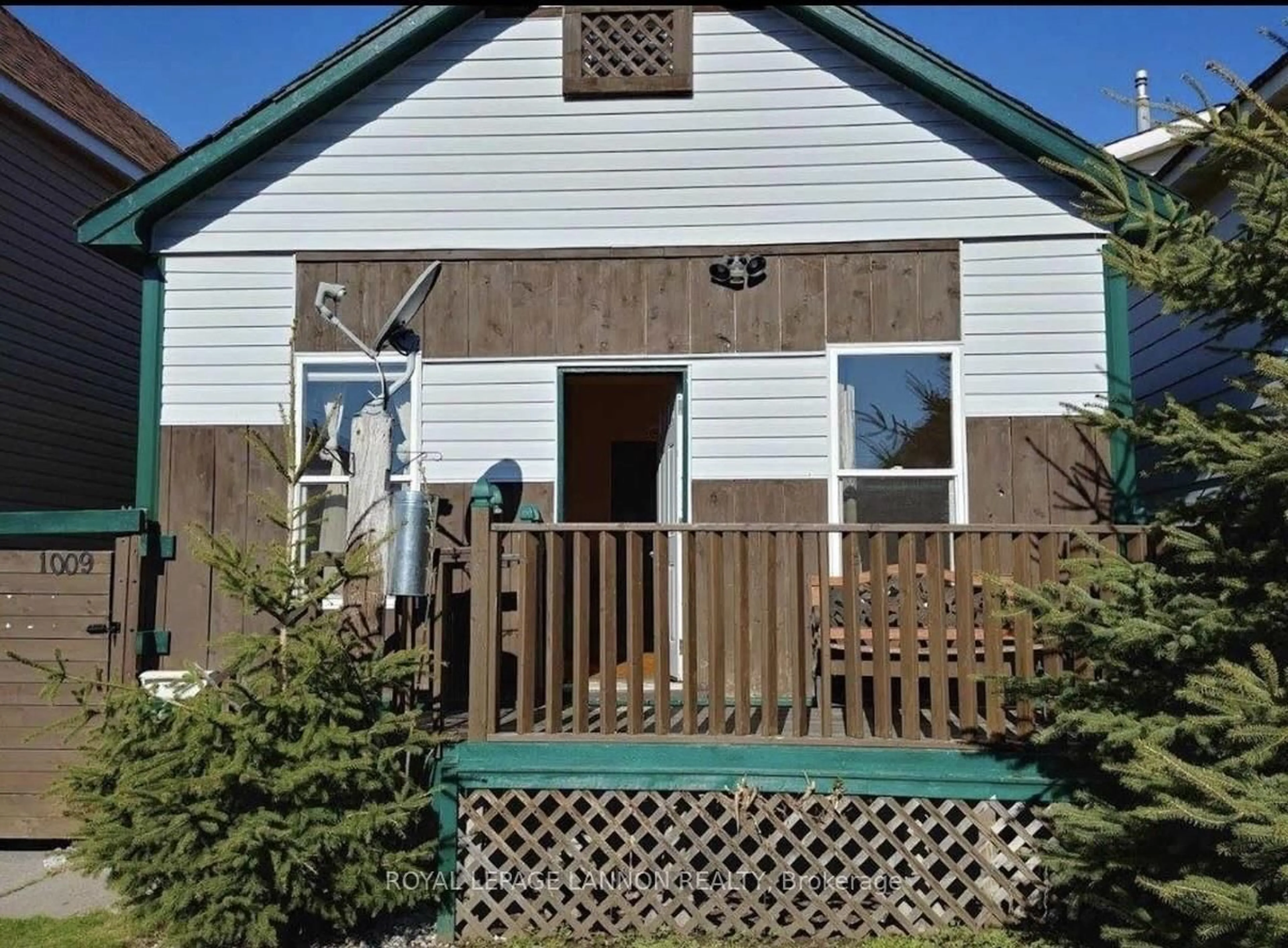 Unknown for 1009 Alexandra St, Thunder Bay Ontario P7C 3G6