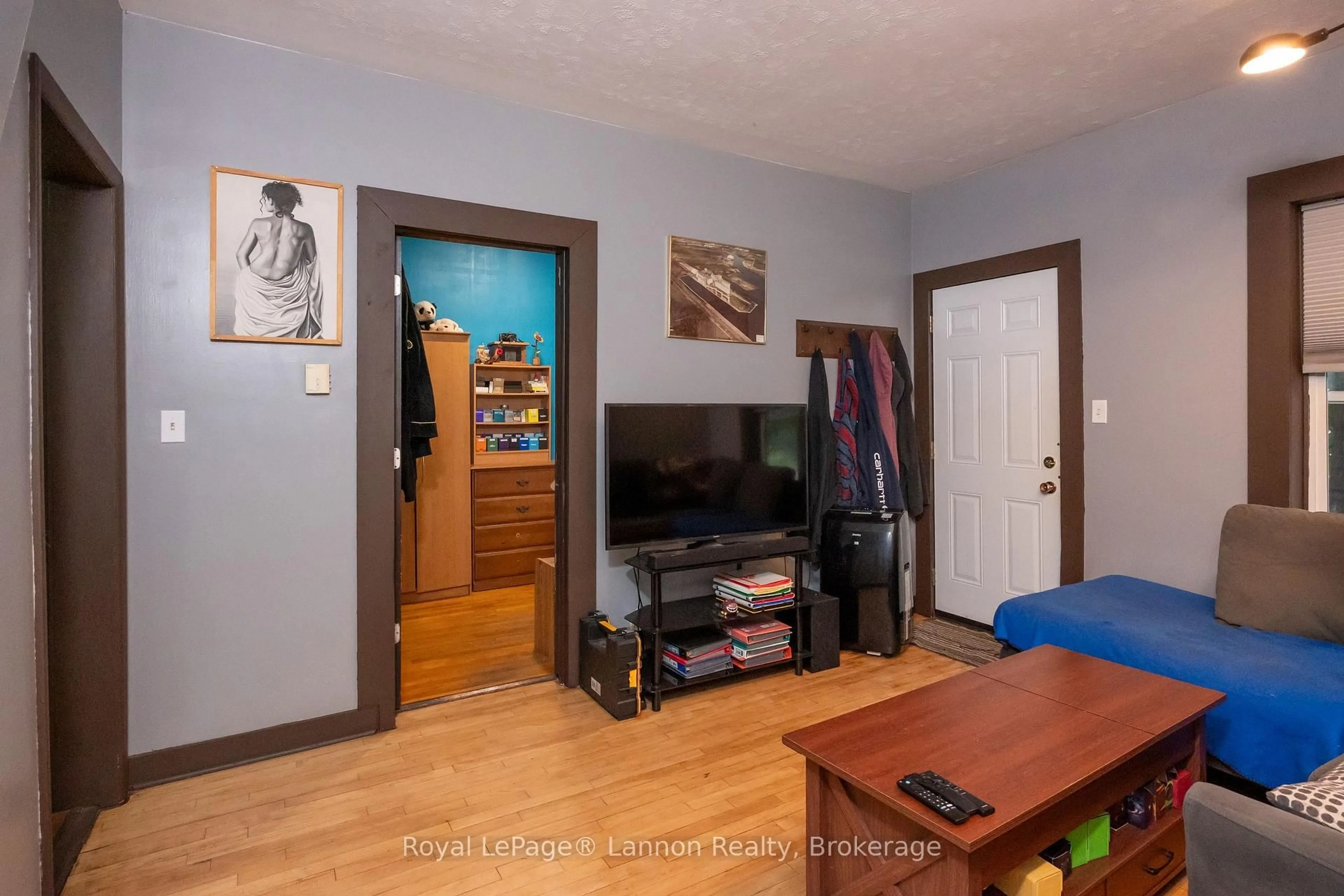 A pic of a room for 1009 Alexandra St, Thunder Bay Ontario P7C 3G6