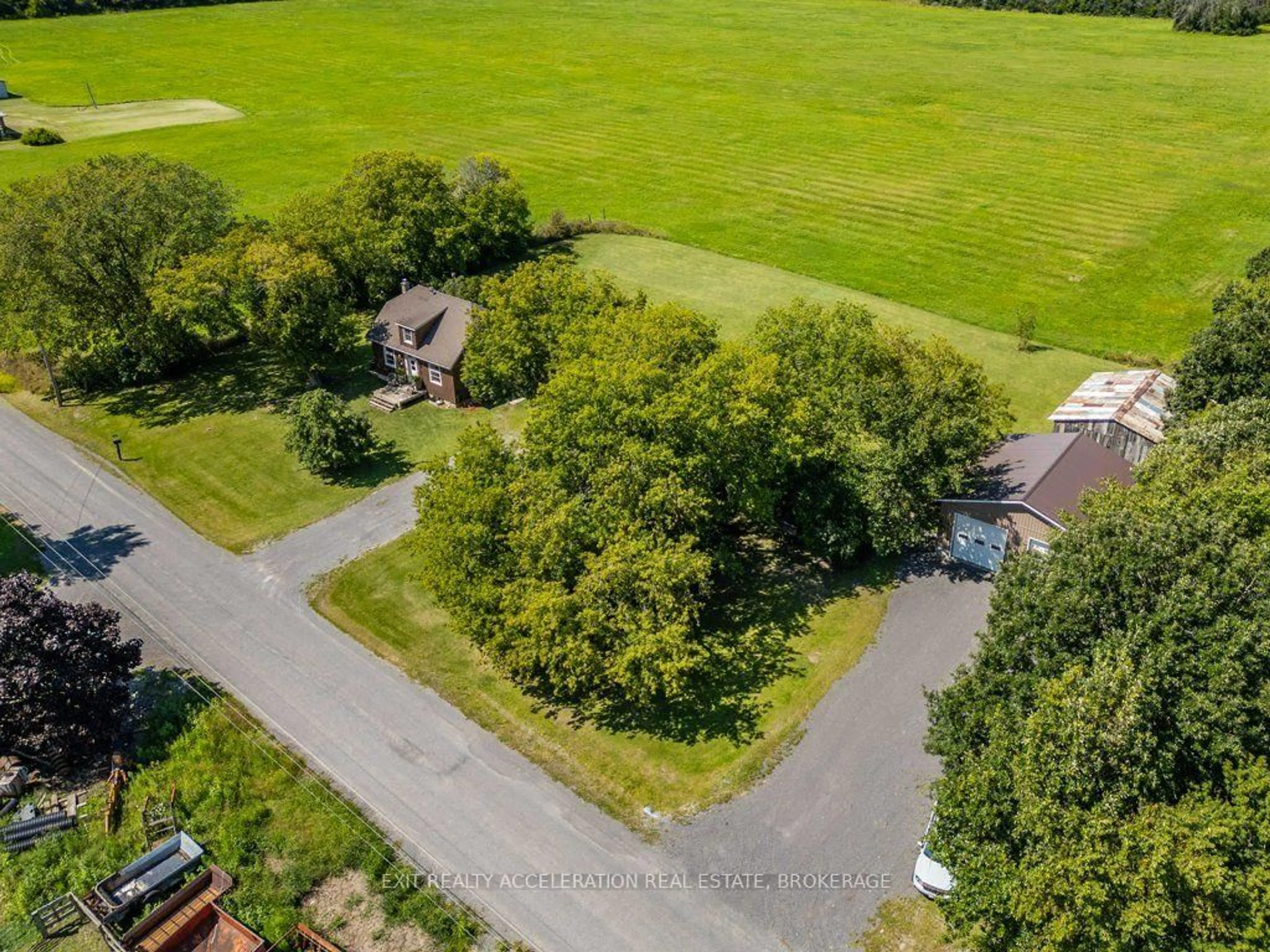 A pic from outside/outdoor area/front of a property/back of a property/a pic from drone, unknown for 2713 Big Creek Rd, Napanee Ontario K7R 3K6