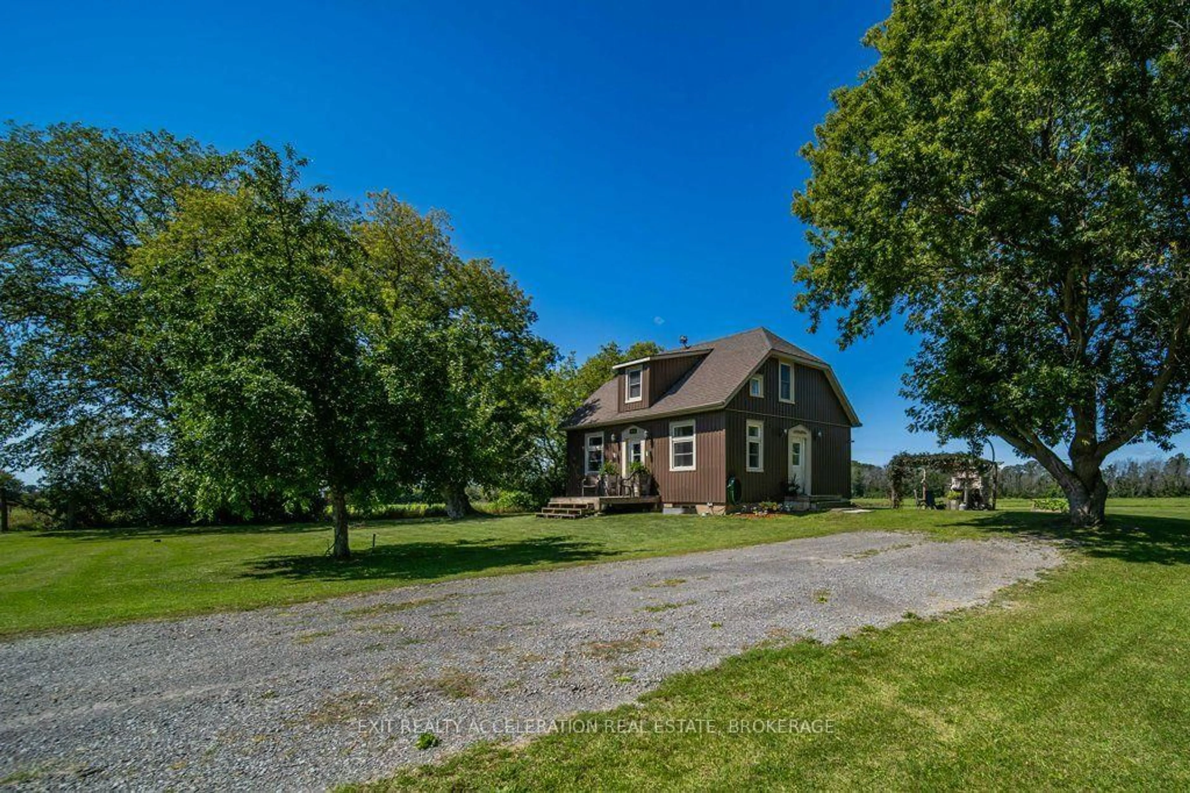 A pic from outside/outdoor area/front of a property/back of a property/a pic from drone, unknown for 2713 Big Creek Rd, Napanee Ontario K7R 3K6