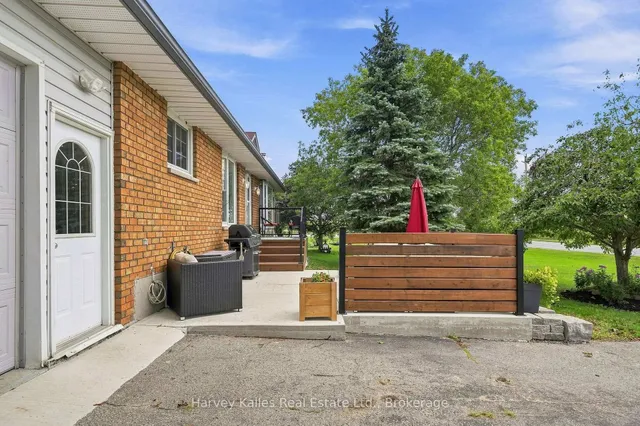 3437 County Rd 2 Rd, Prince Edward County 2