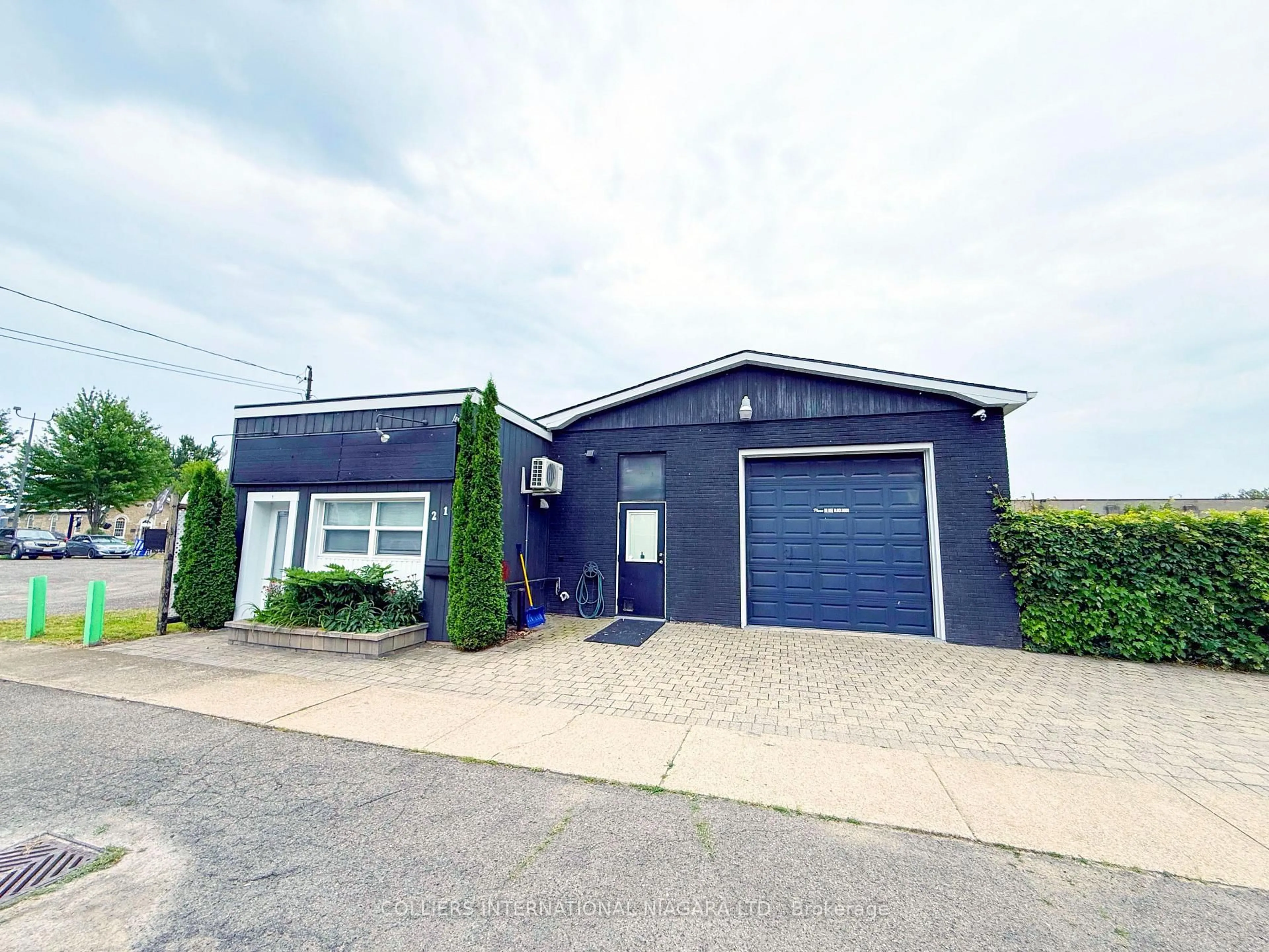 Shed for 212 Mellanby Ave, Port Colborne Ontario L3K 2L9