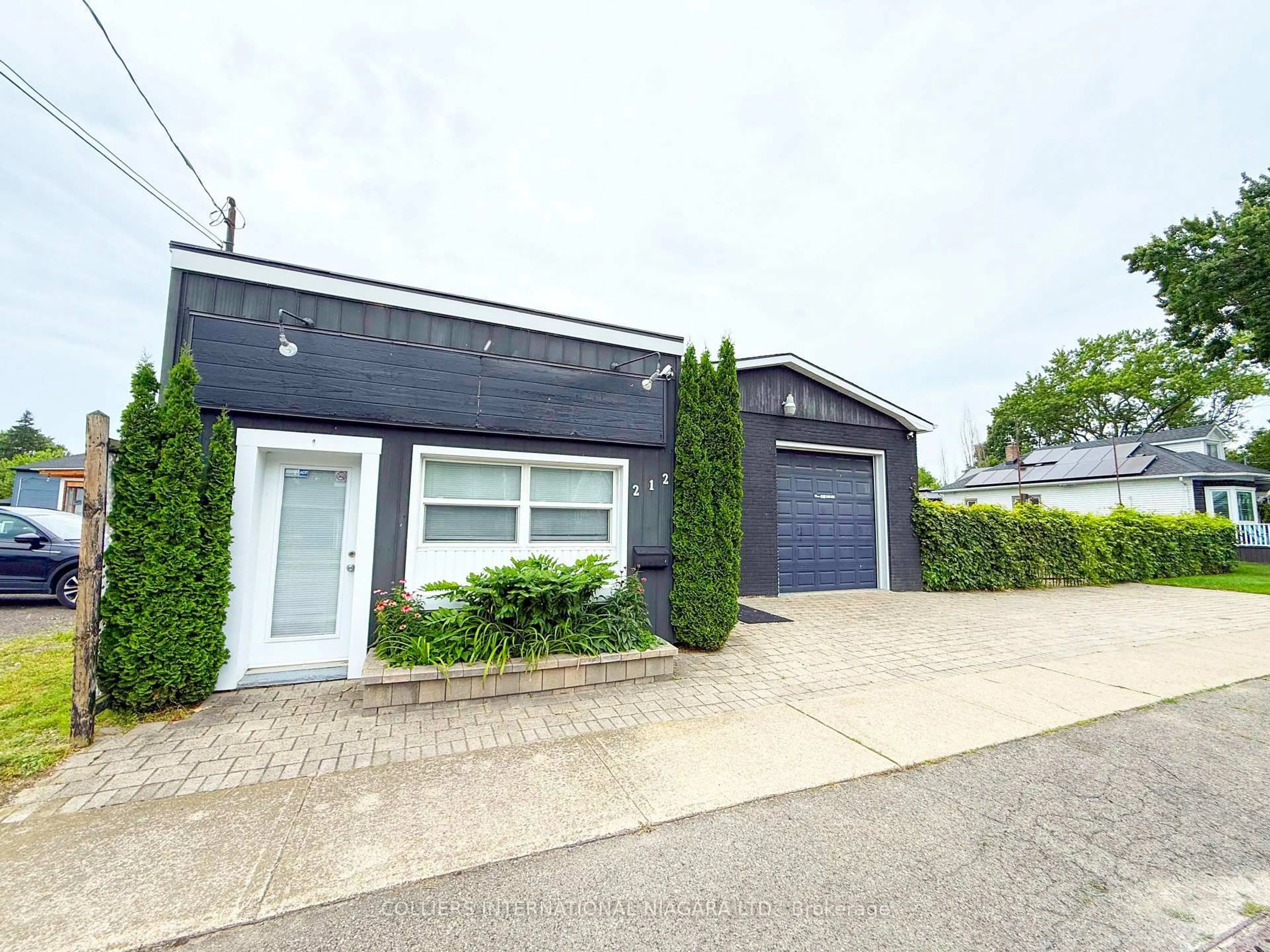 A pic from outside/outdoor area/front of a property/back of a property/a pic from drone, street for 212 Mellanby Ave, Port Colborne Ontario L3K 2L9