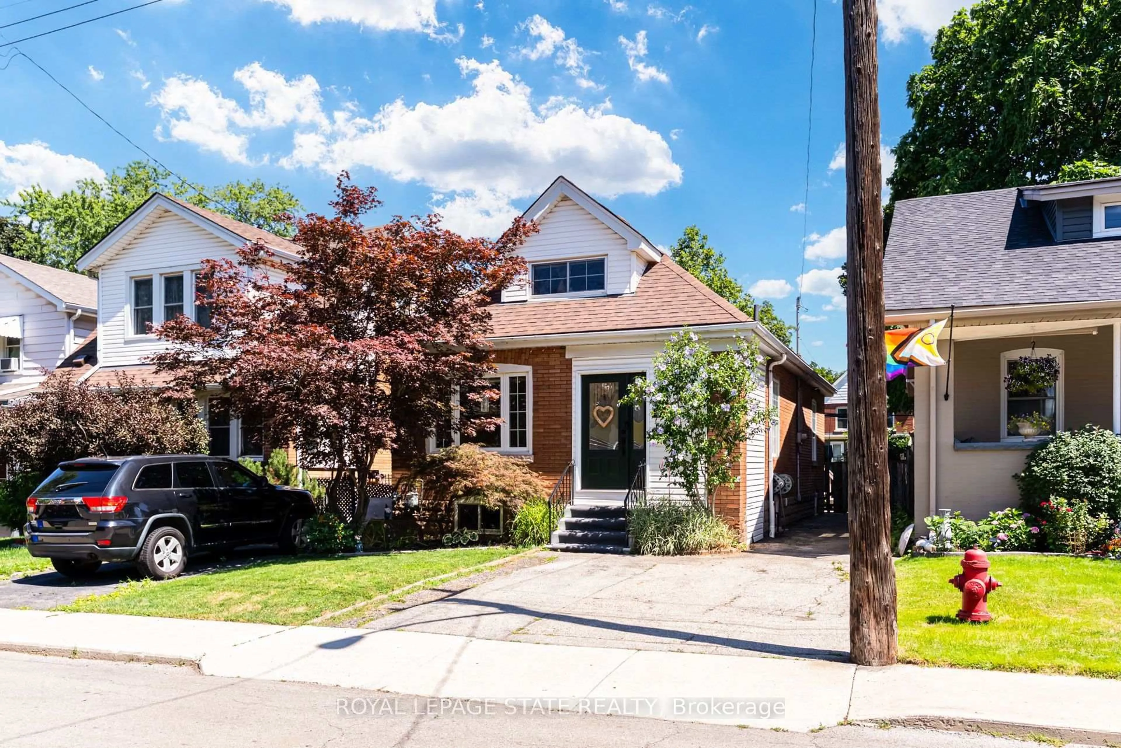 Home with brick exterior material, street for 175 Rosslyn Ave, Hamilton Ontario L8M 3J4
