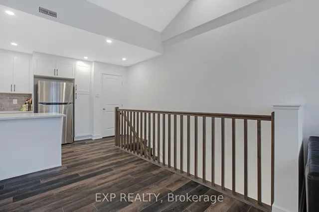 380 ROLLING MEADOW Cres #C, Ottawa 3