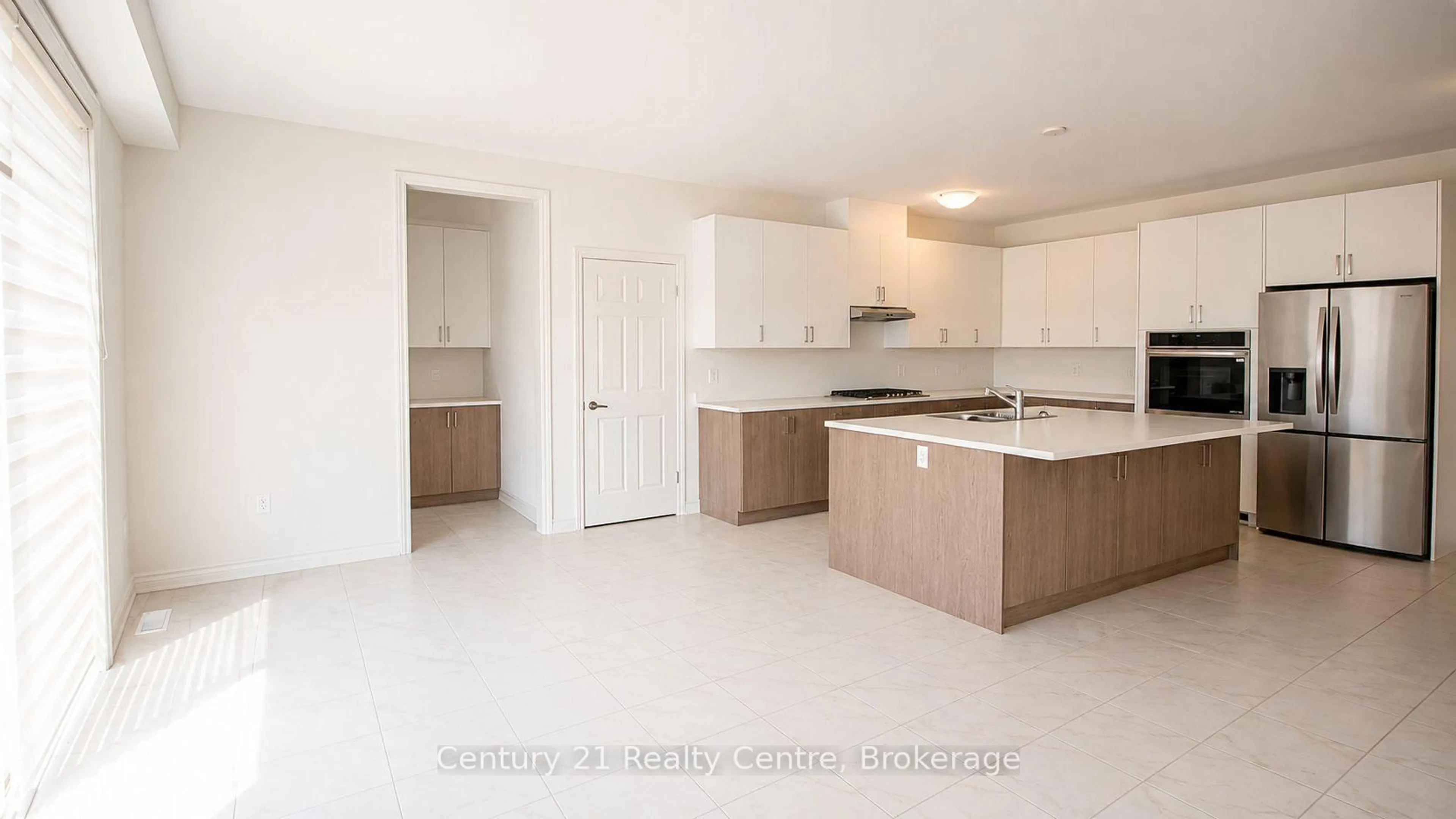 Open concept kitchen, unknown for 256 Rea Dr, Centre Wellington Ontario N1M 0K1
