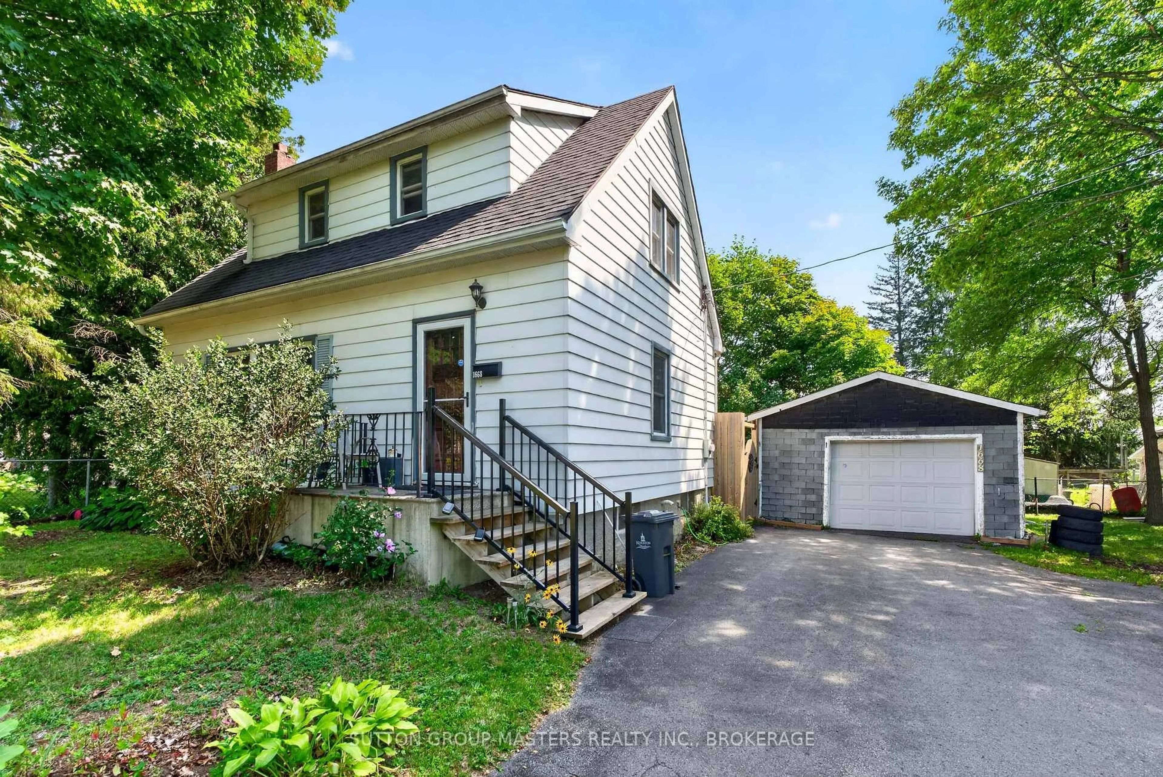 Unknown for 1666-1668 Victoria St, Kingston Ontario K7M 5H3